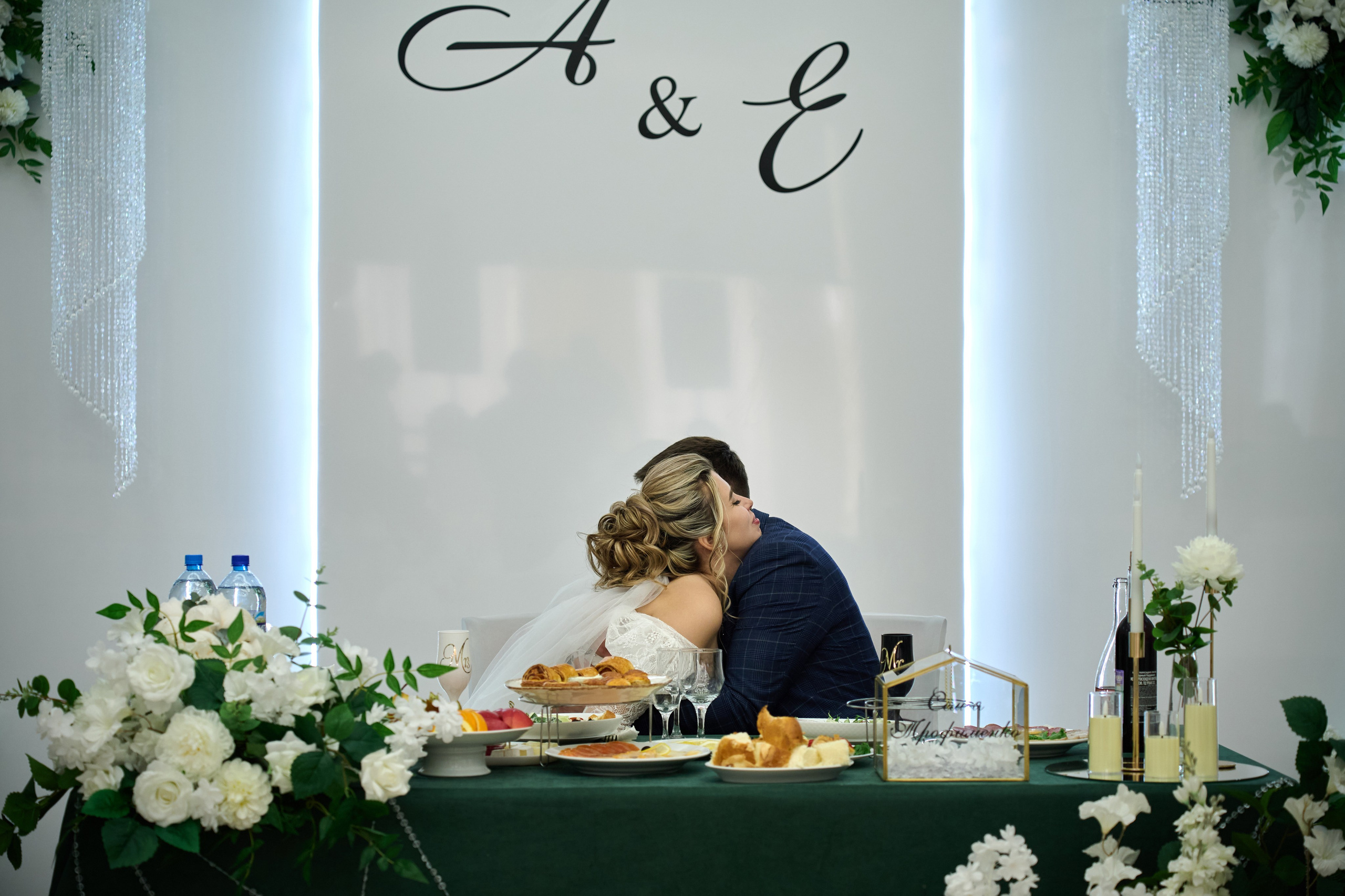 Свадебная фотосессия в Старом Осколе и Губкине. Профессиональный фотограф Старый Оскол, Губкин — свадьба, венчание, крещение, юбилей и день рождения