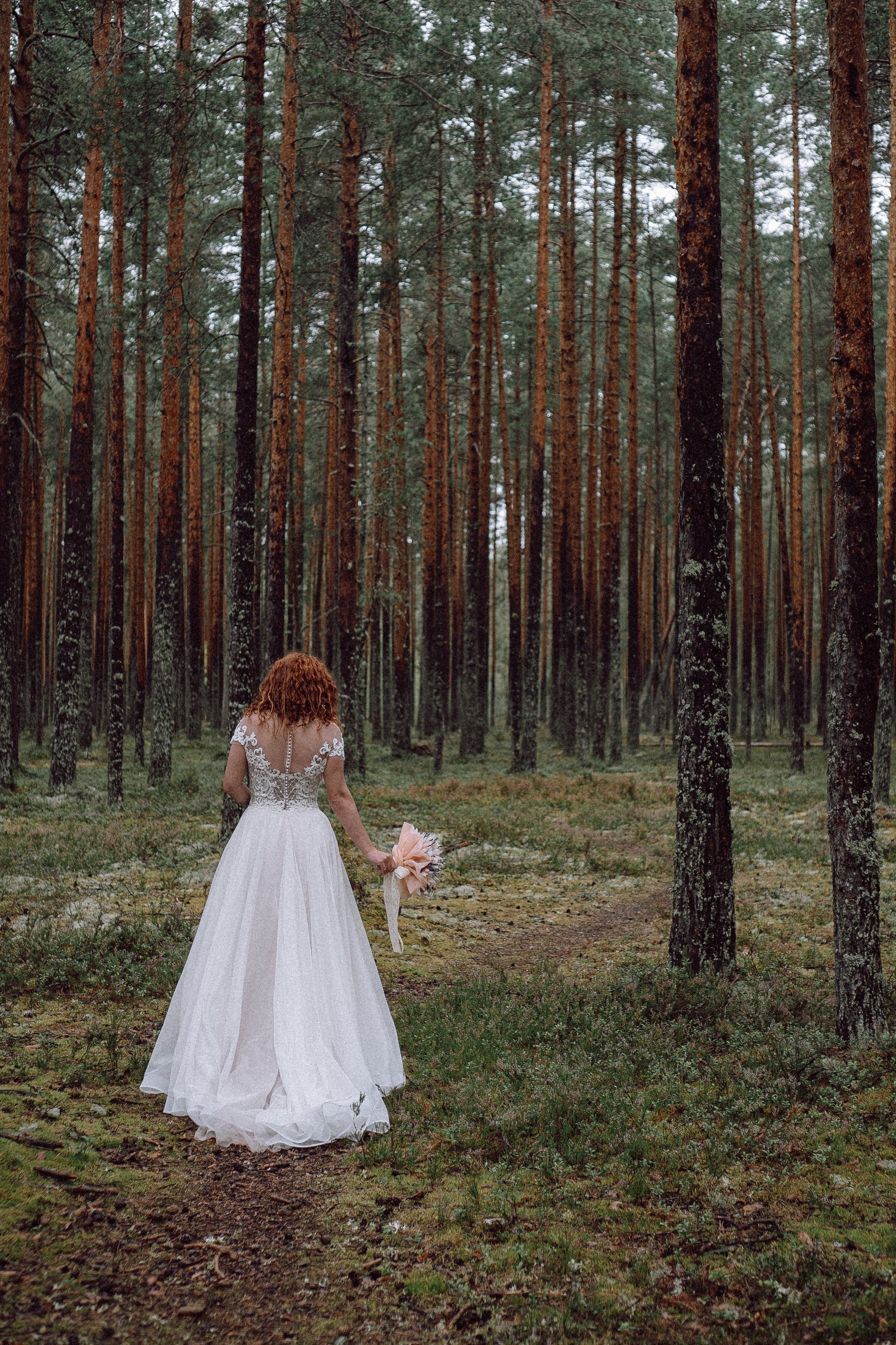 СВАДЕБНАЯ ФОТОСЕССИИЯ ПАРЫ В ГОРОДЕ ПРИОЗЕРСК В СОСНОВОМ ЛЕСУ И С ПИКАПОМ. Профессиональный фотограф, Санкт-Петербург — Виктория Богомолова