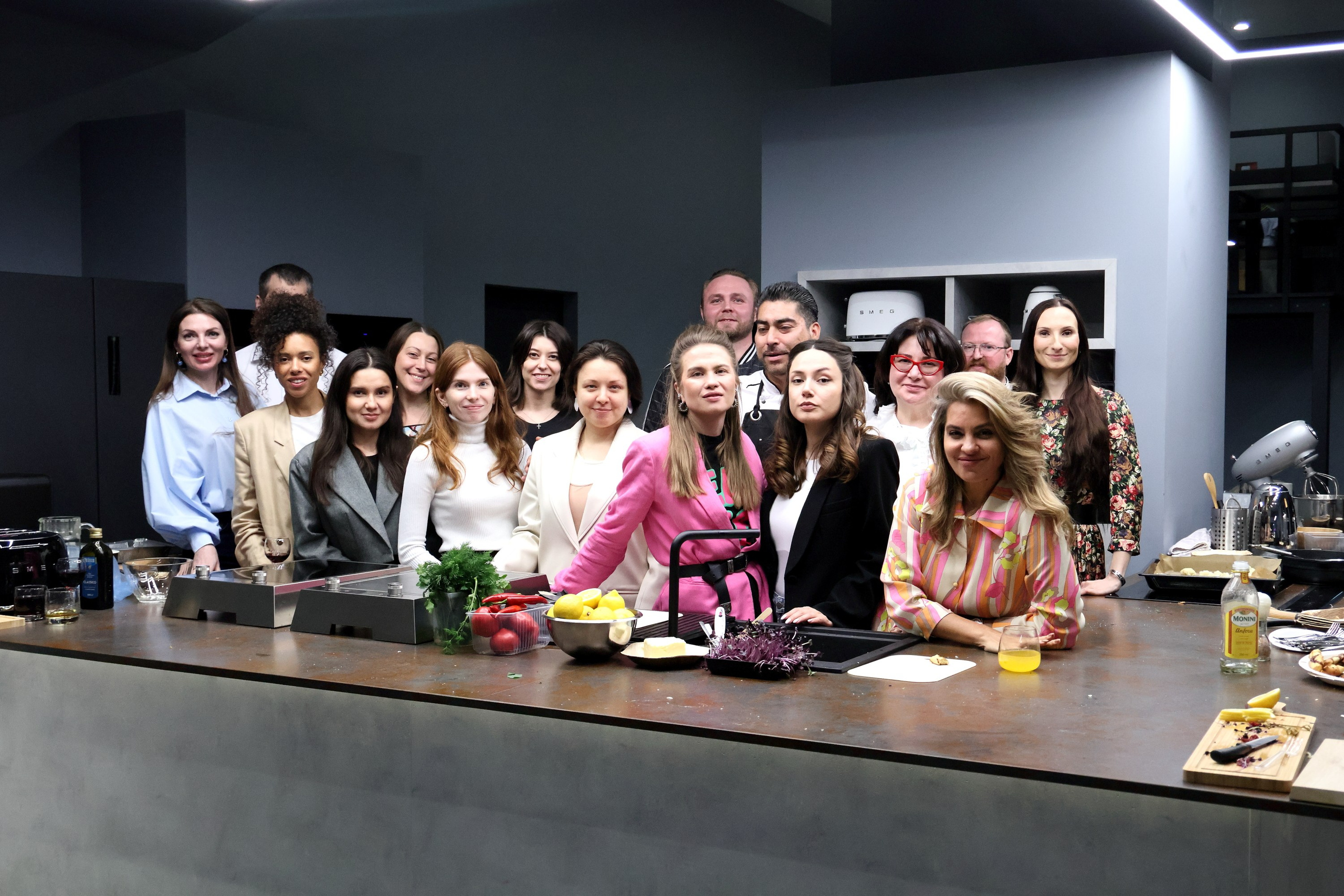 Испанская бытовая техника Pando: Арт-пространство на Вавилова 4. Спортивный и репортажный фотограф Ермакова Светлана