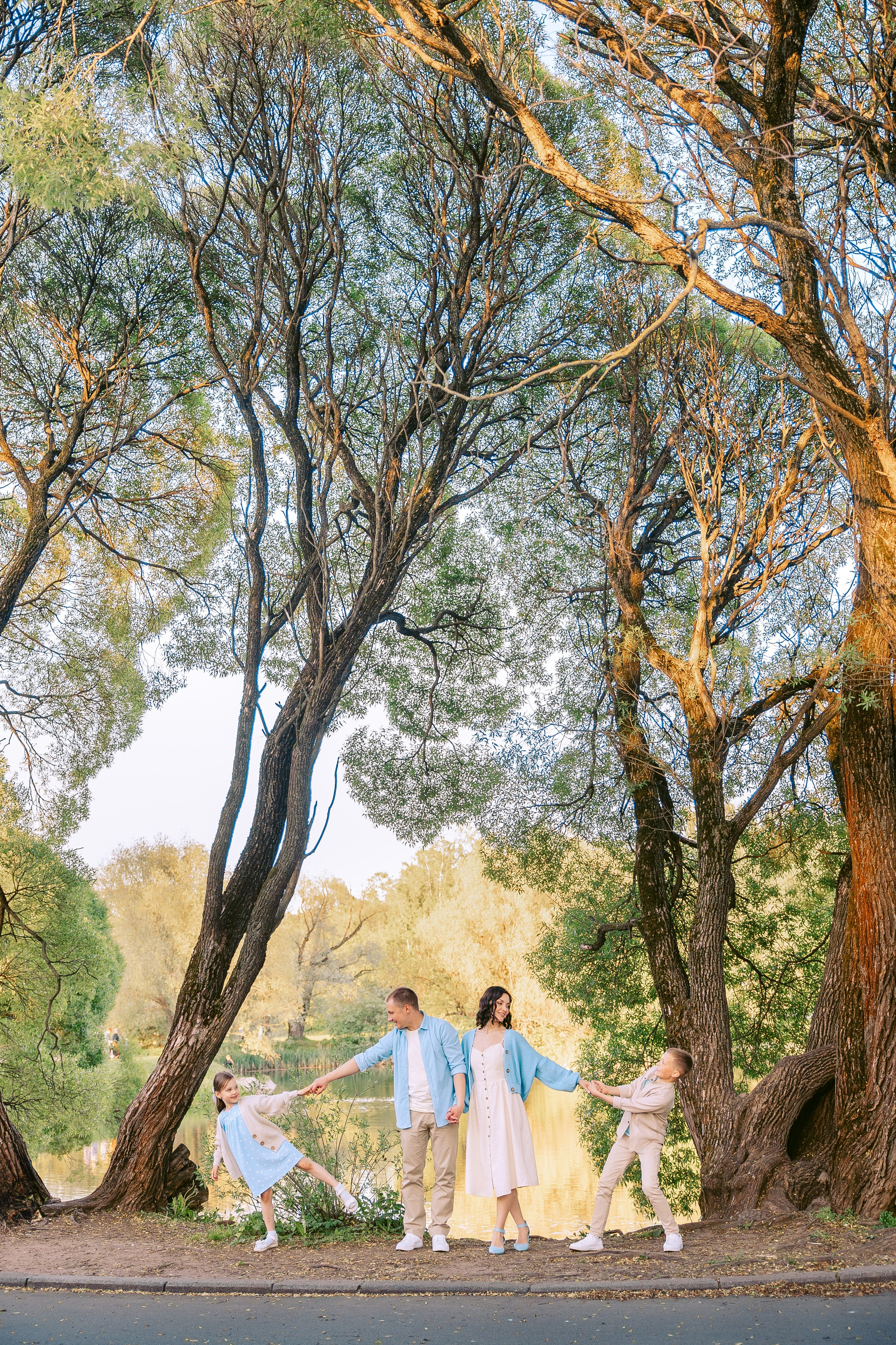 Семейная фотосессия в парке Ботанический сад. Фотограф Москва — Павел Михайлов