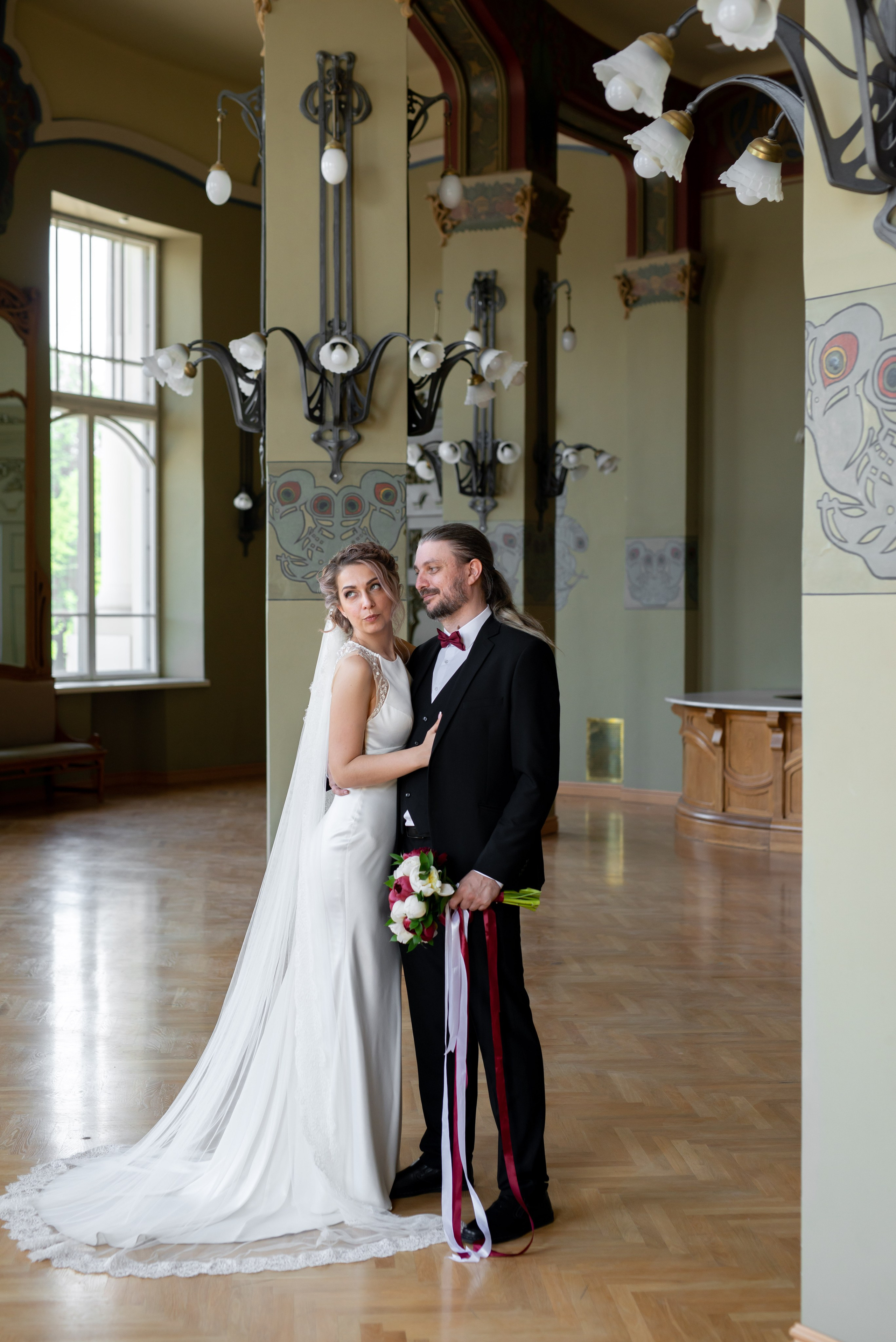 Юлия и Денис (фотосессия на Витебском вокзале и в Польском саду). Портретный, семейный и свадебный фотограф в Санкт-Петербурге и в Пушкине Ширяев Денис