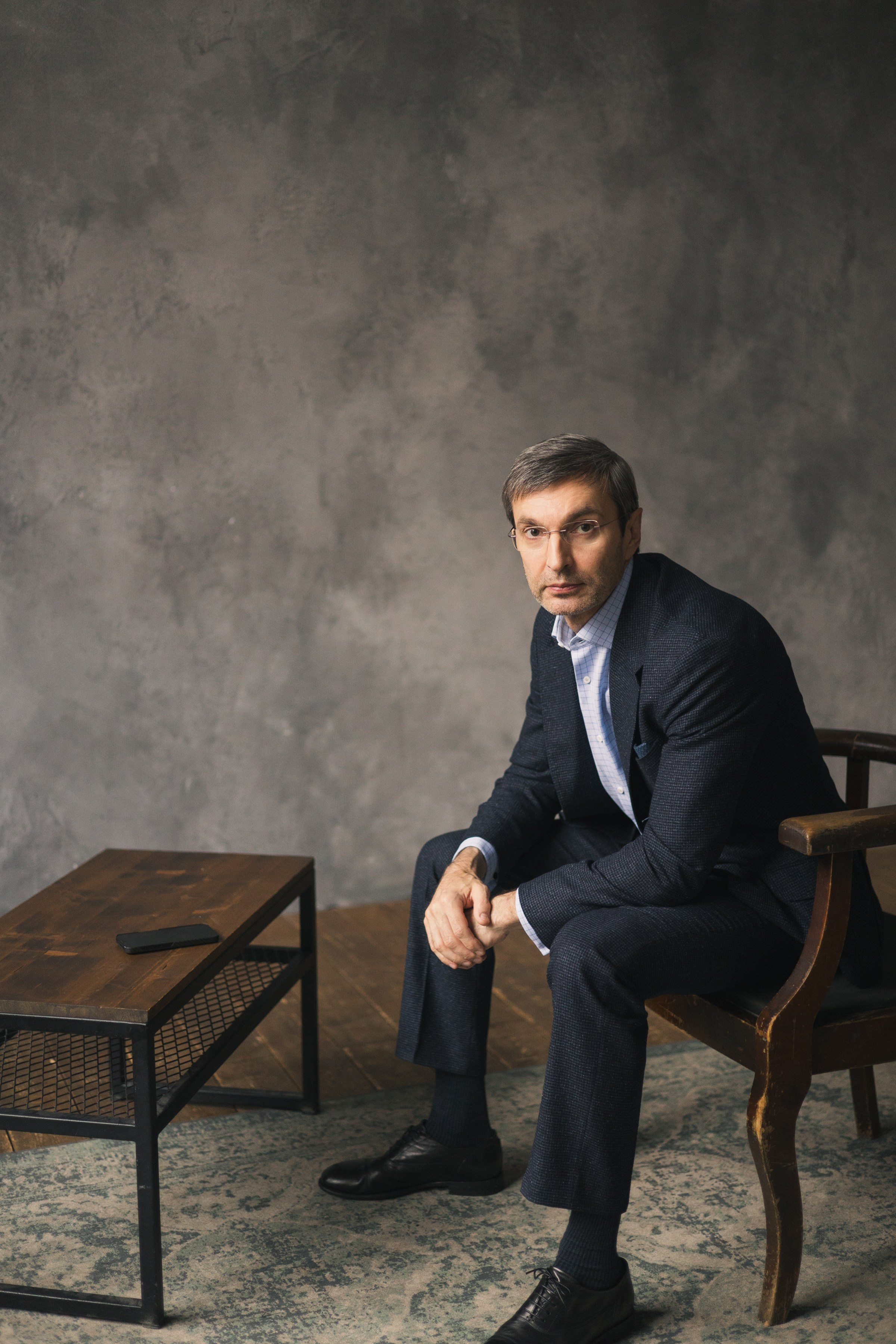 Деловой портрет. Портретный фотограф СПб, женский фотограф, минимализм и эстетика