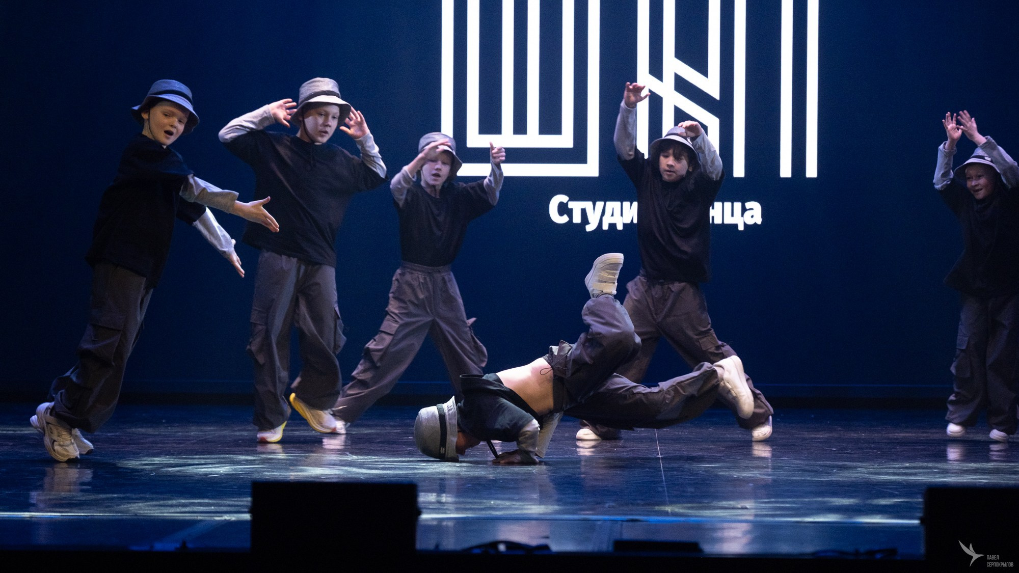 Отчетный концерт студии танца «ШАГ». Репортажный фотограф в Казани Павел Серпокрылов