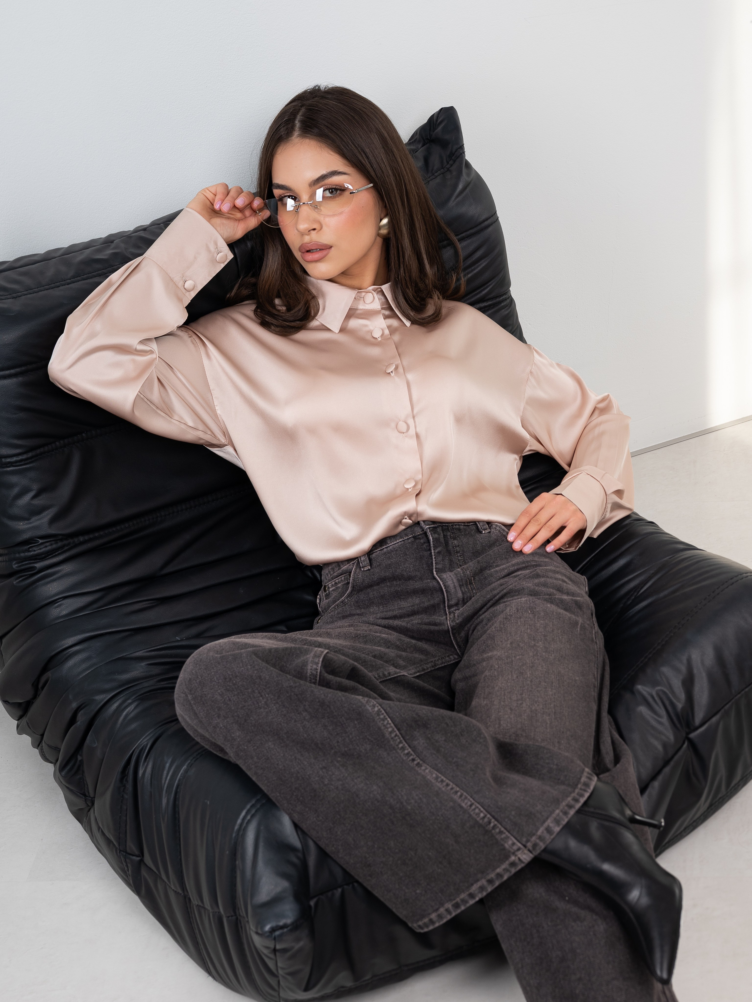 Атласные рубашки. Предметный фотограф, фото для маркетплейсов Пятигорск, КМВ