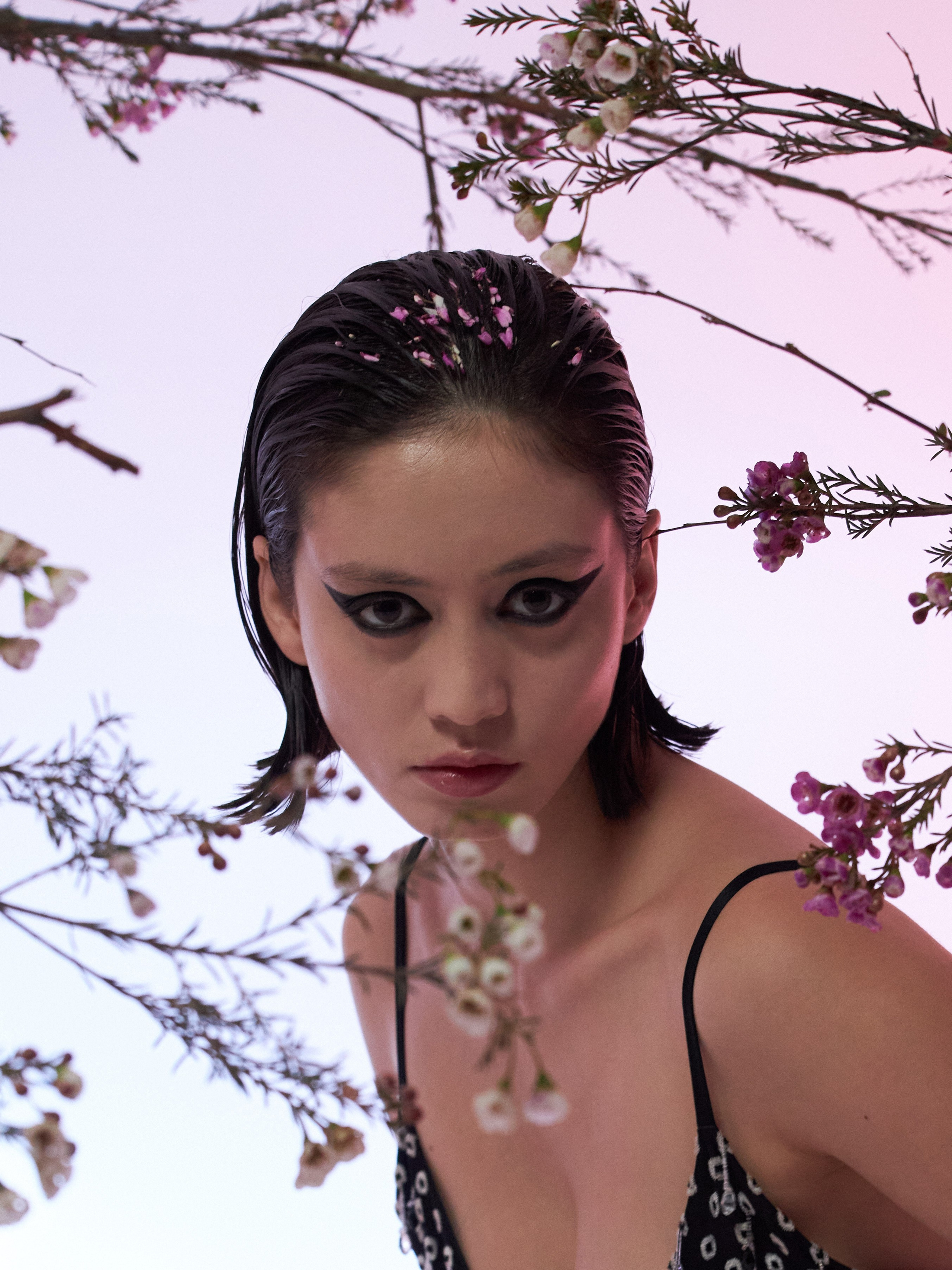 Весенняя съёмка для бренда с живыми цветами. Анна Потявина. Фотограф Москва