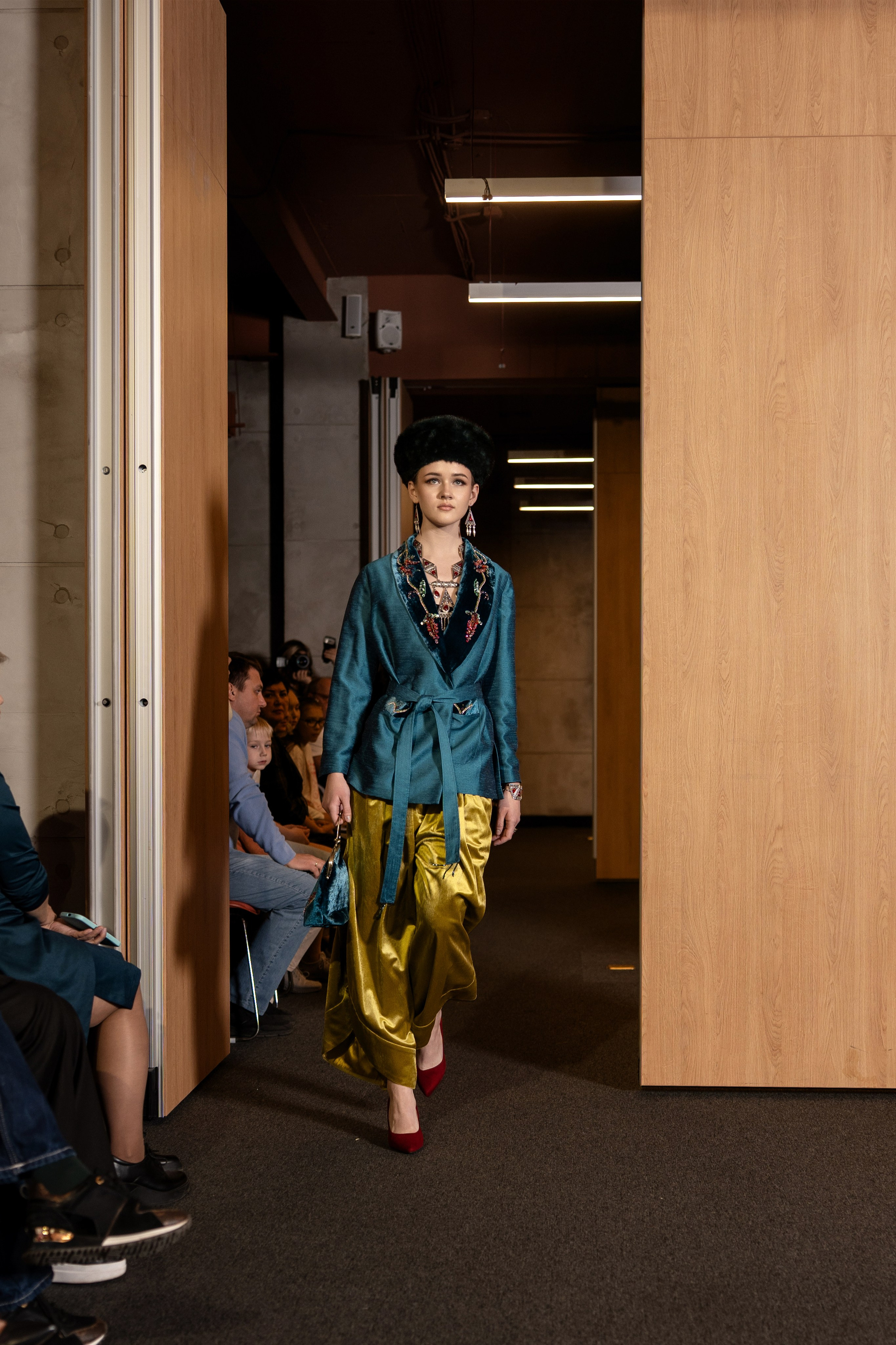 Brand Gulnur Atelier. Сайт Алматинского НЮ АРТ, будуар и фэшн фотографа Дениса Карпенко