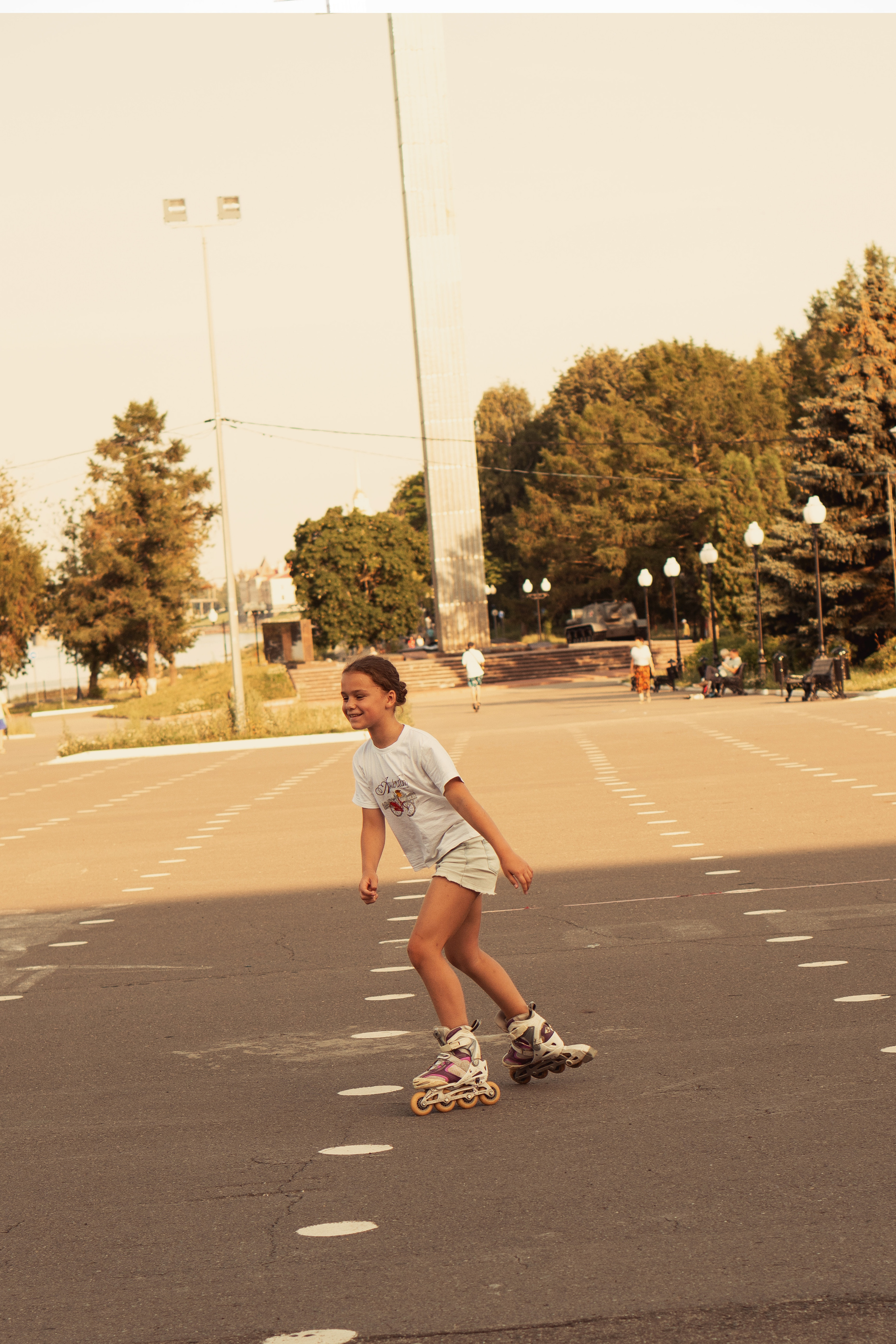 ролики, девочканароликах