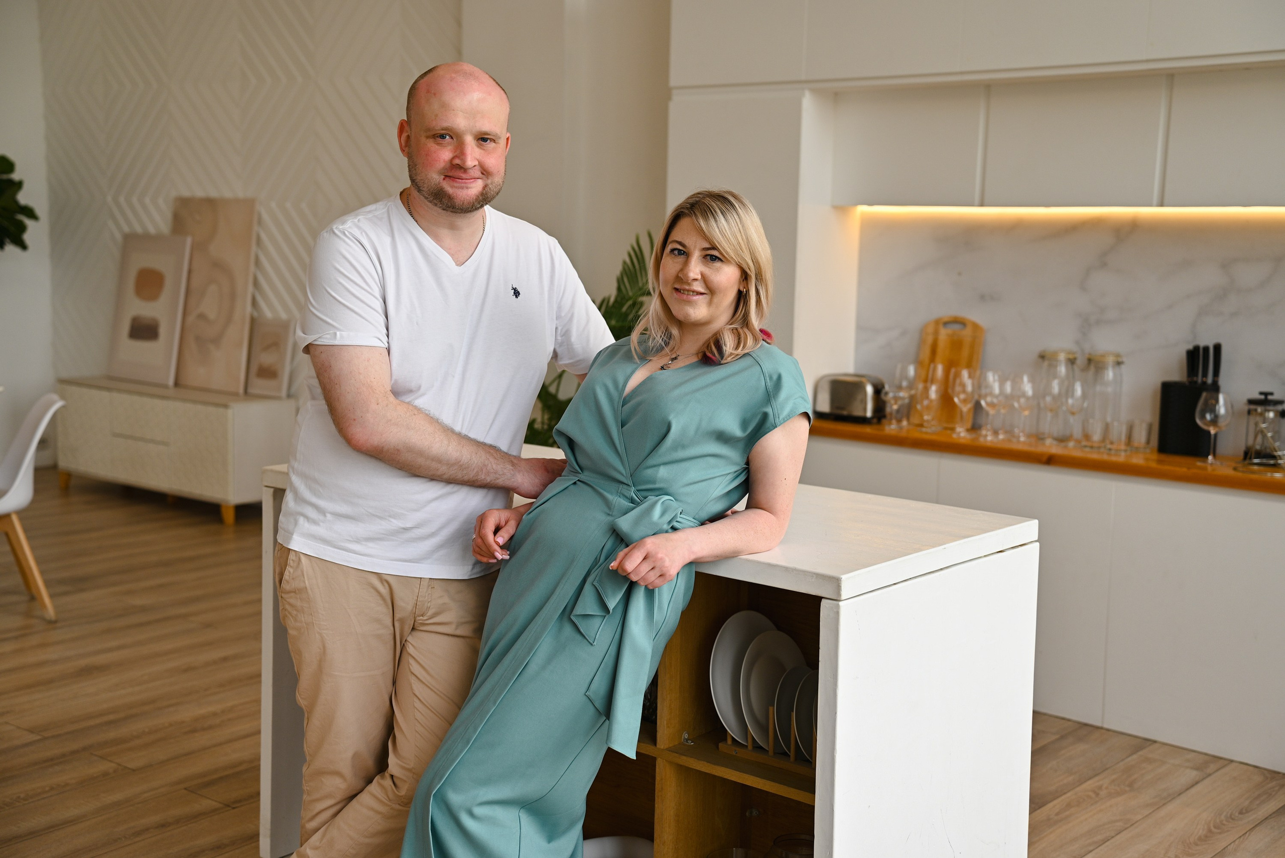 Счастливая большая семья. Компания и фотошкола по созданию контента в Москве