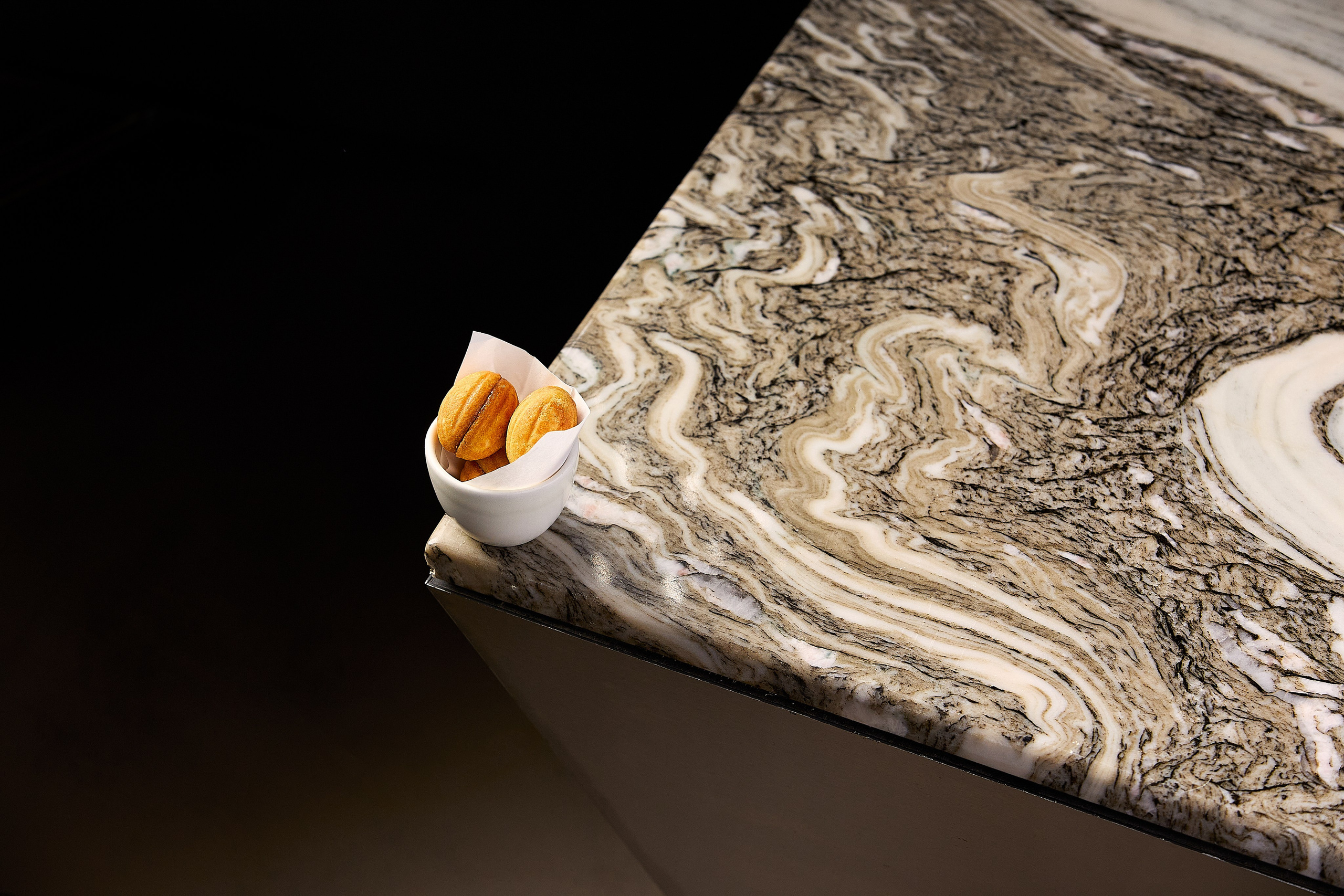 Hookah Place Dishes. Evgeny Yatsenko — Photographer in Dubai