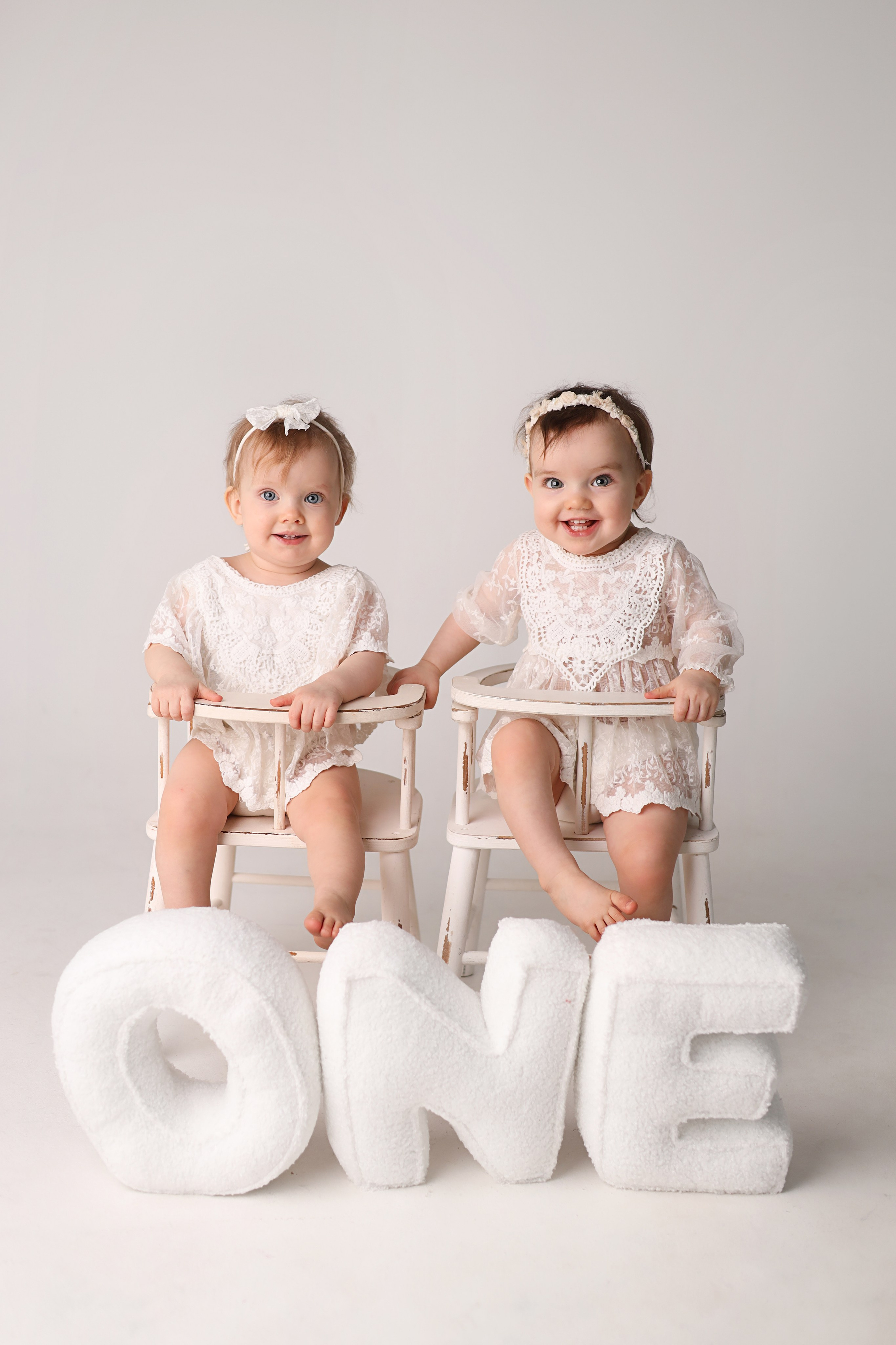 Фотосессия двойняшек на 1 годик. Фотограф новорожденных Москва. Ньюборн фотограф Москва
