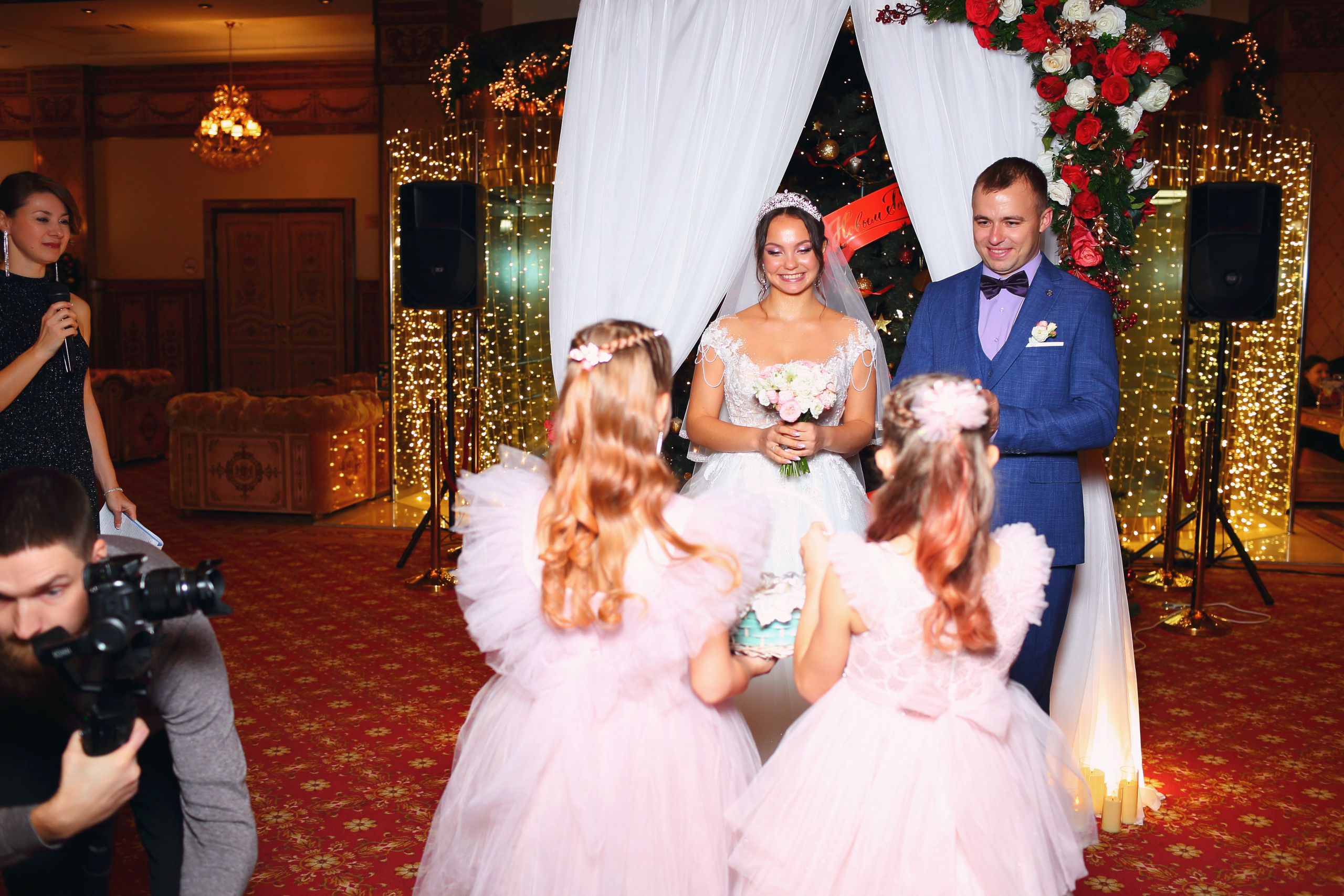 Съемка выездной регистрации в отеле. Свадебный и репортажный фотограф в Ярославле и Санкт-Петербурге Роман Микрюков