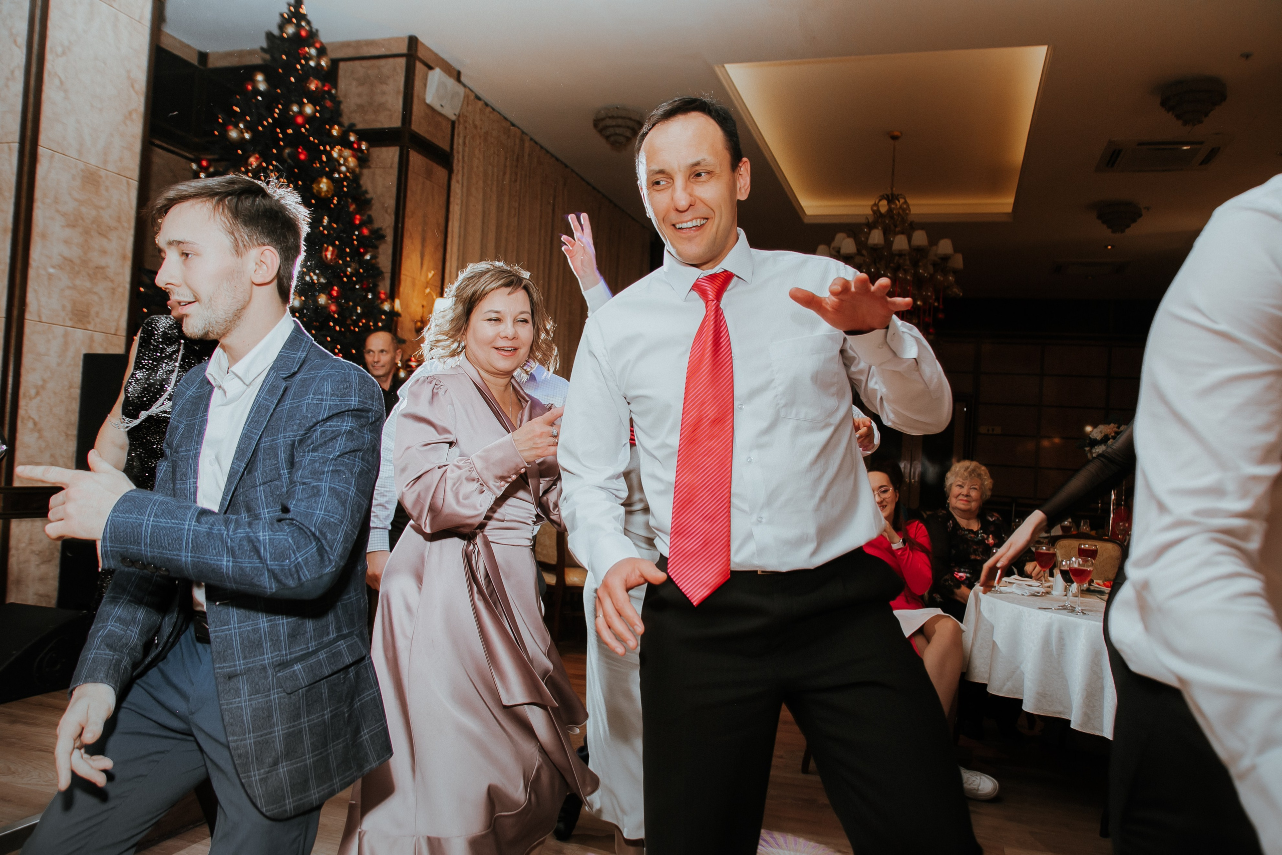 Съемка выездной регистрации в отеле. Свадебный и репортажный фотограф в Ярославле и Санкт-Петербурге Роман Микрюков