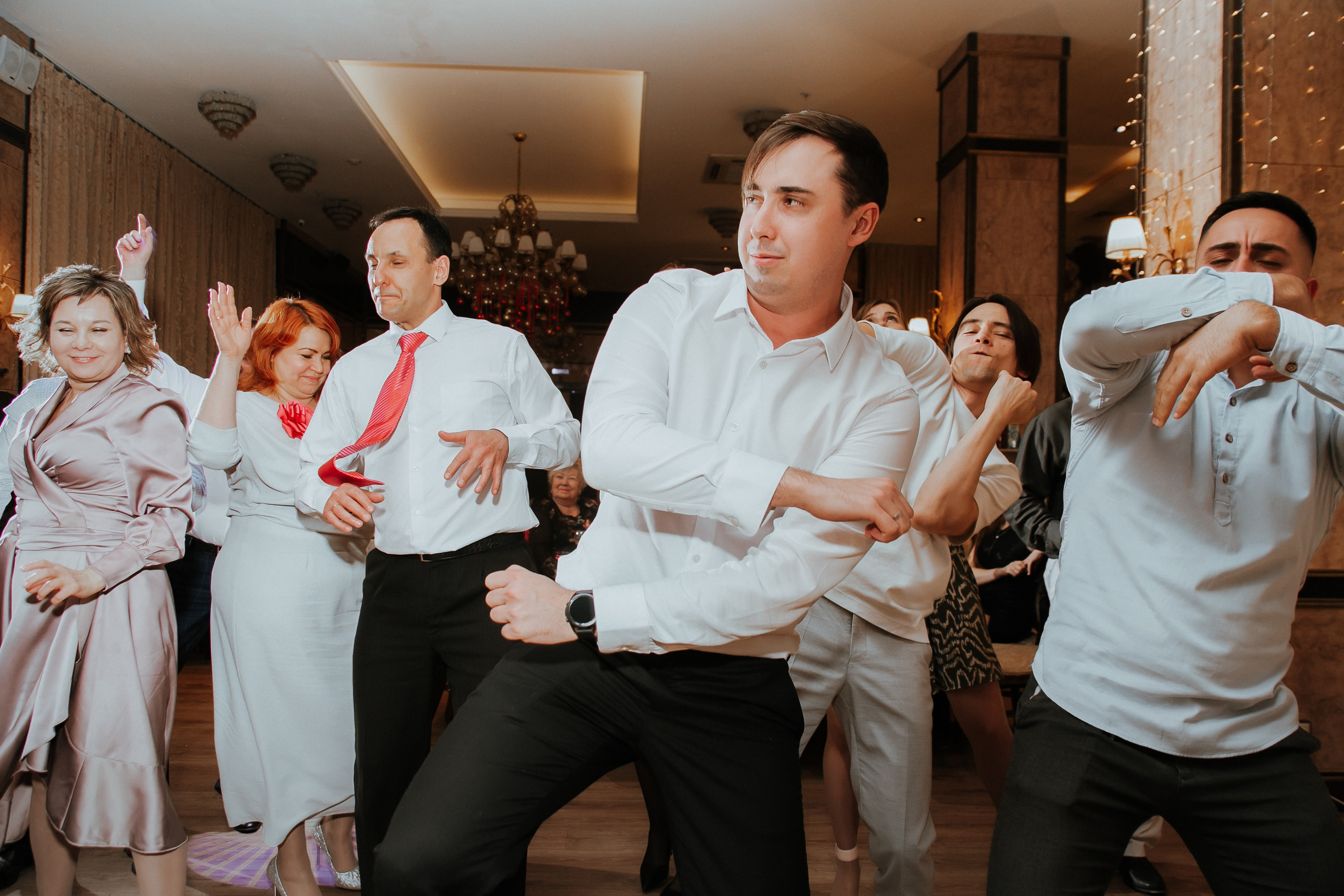 Съемка выездной регистрации в отеле. Свадебный и репортажный фотограф в Ярославле и Санкт-Петербурге Роман Микрюков