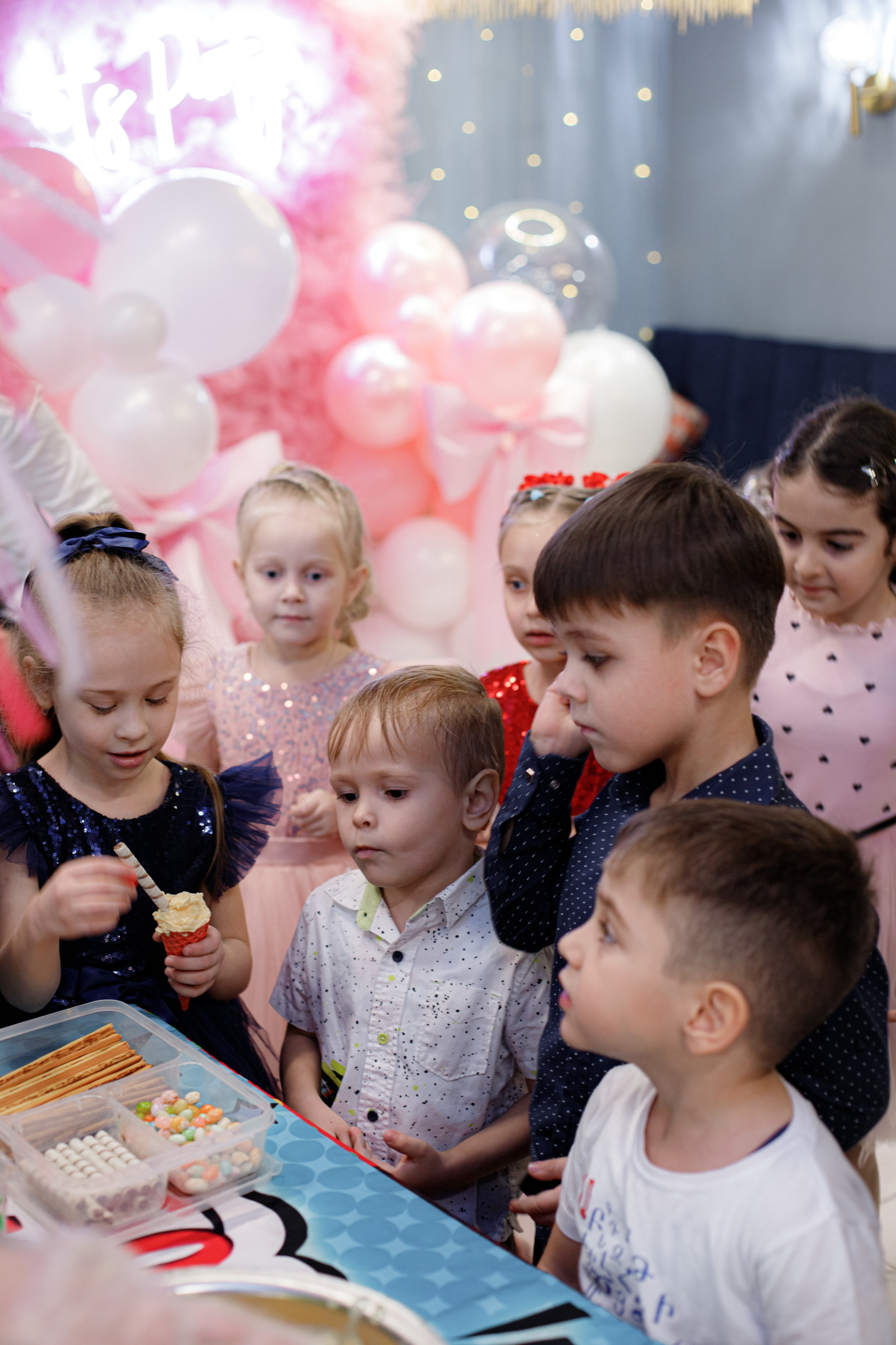 ASIA'S BIRTHDAY PARTY. Photokarish