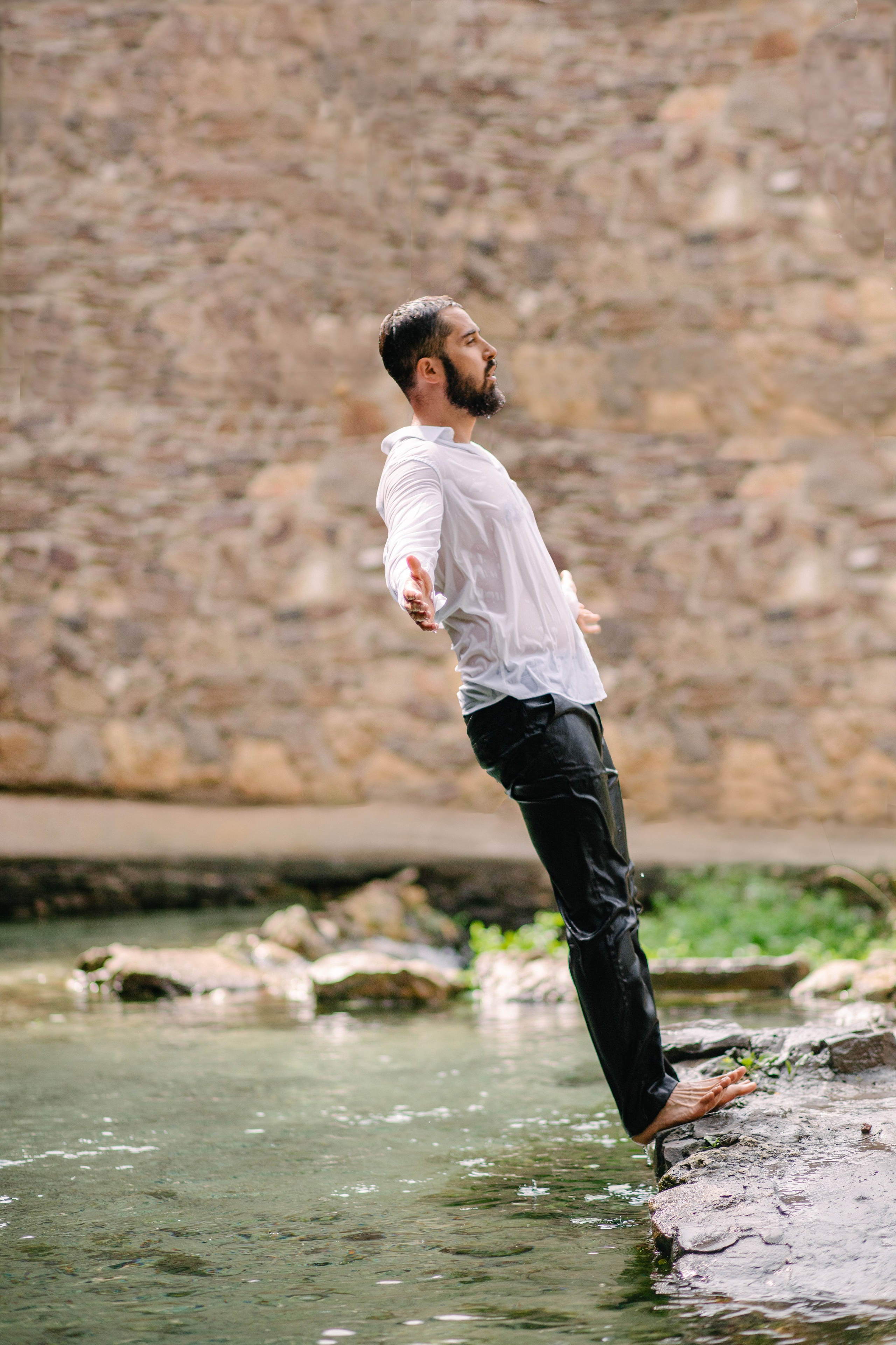 Артем. Ледяной родник. Нечехова Виктория