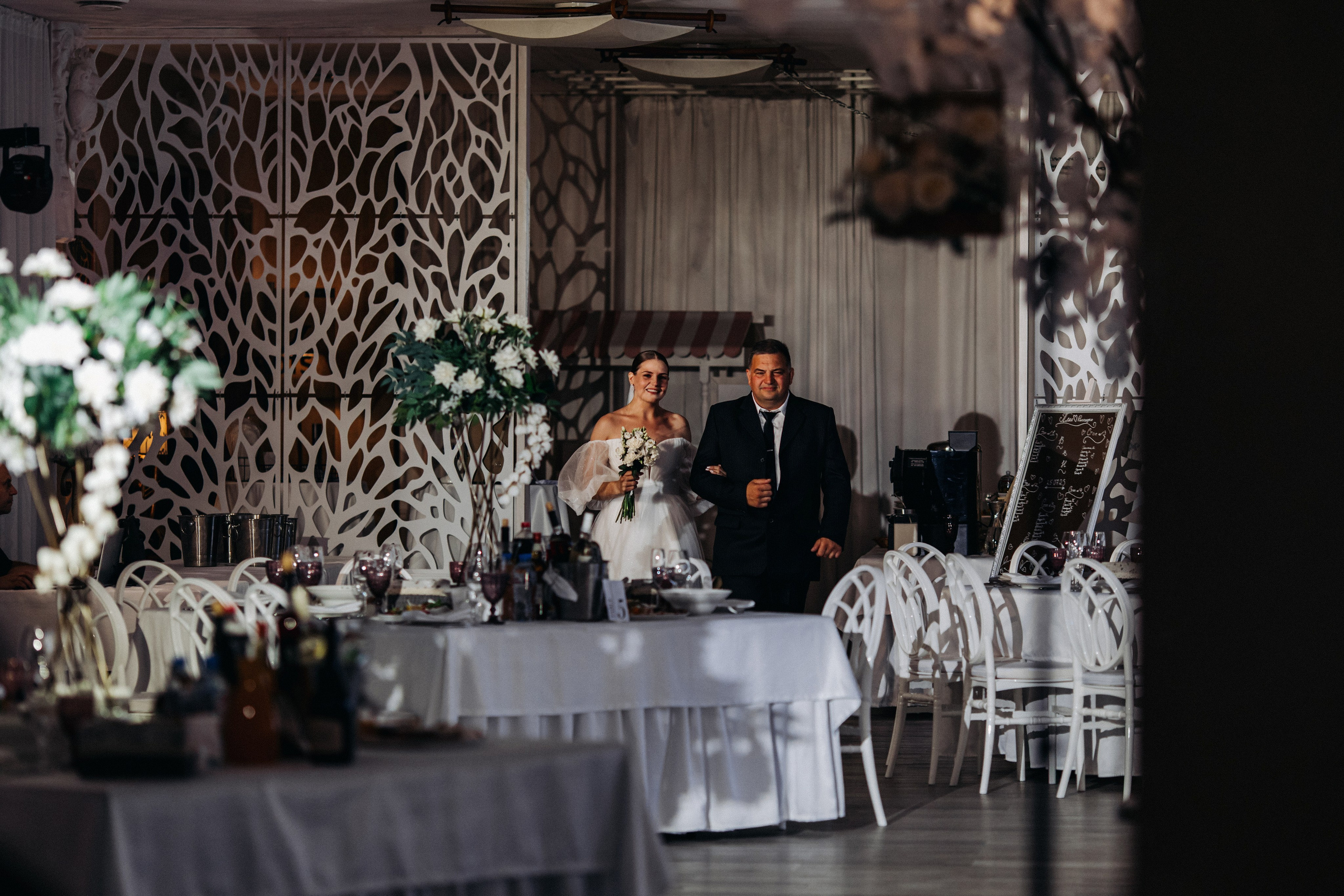 Vlad & Nadya (Saint-Petersburg, Russia). Destination wedding photographer Peter Letu