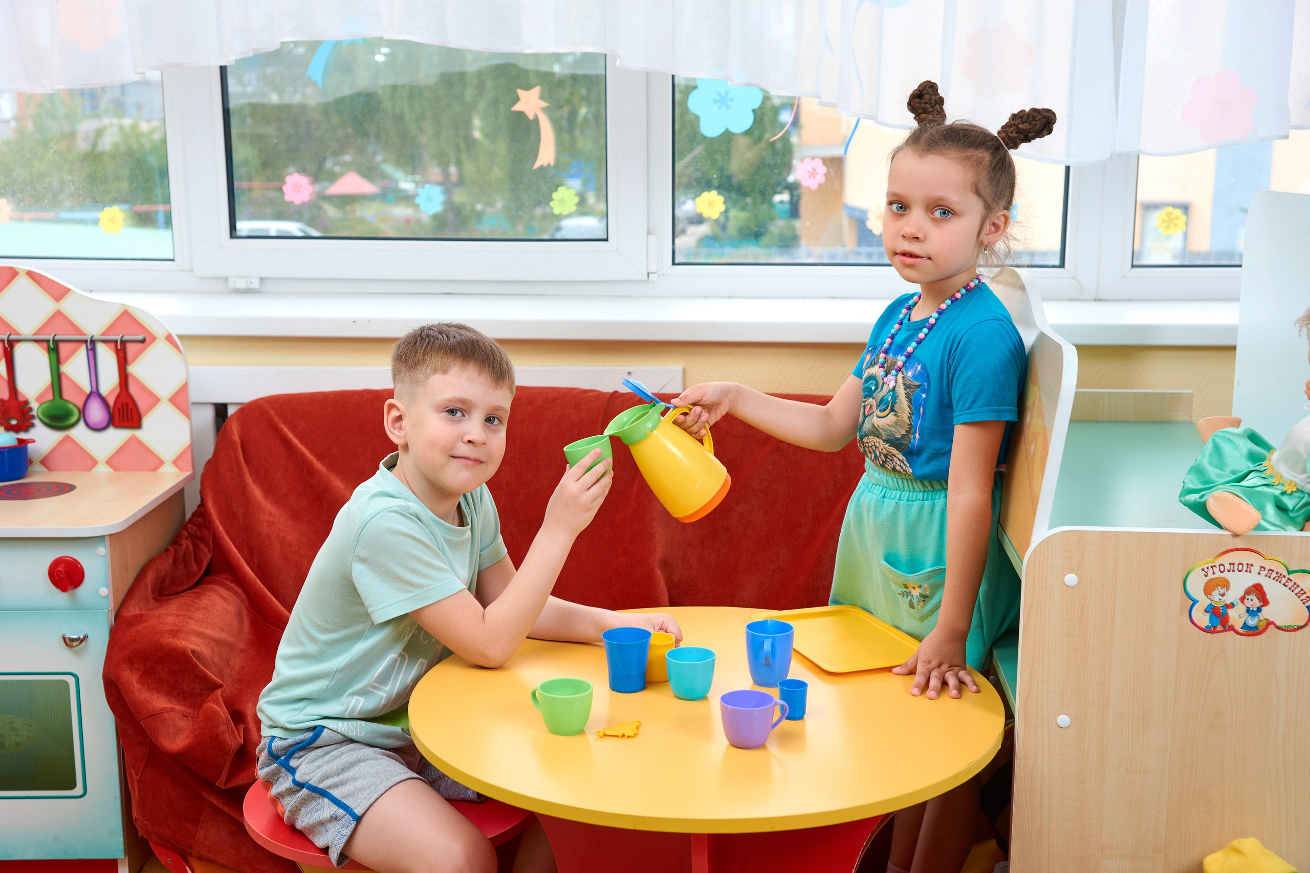 Игры и занятия в группе. Childrenfoto.ru