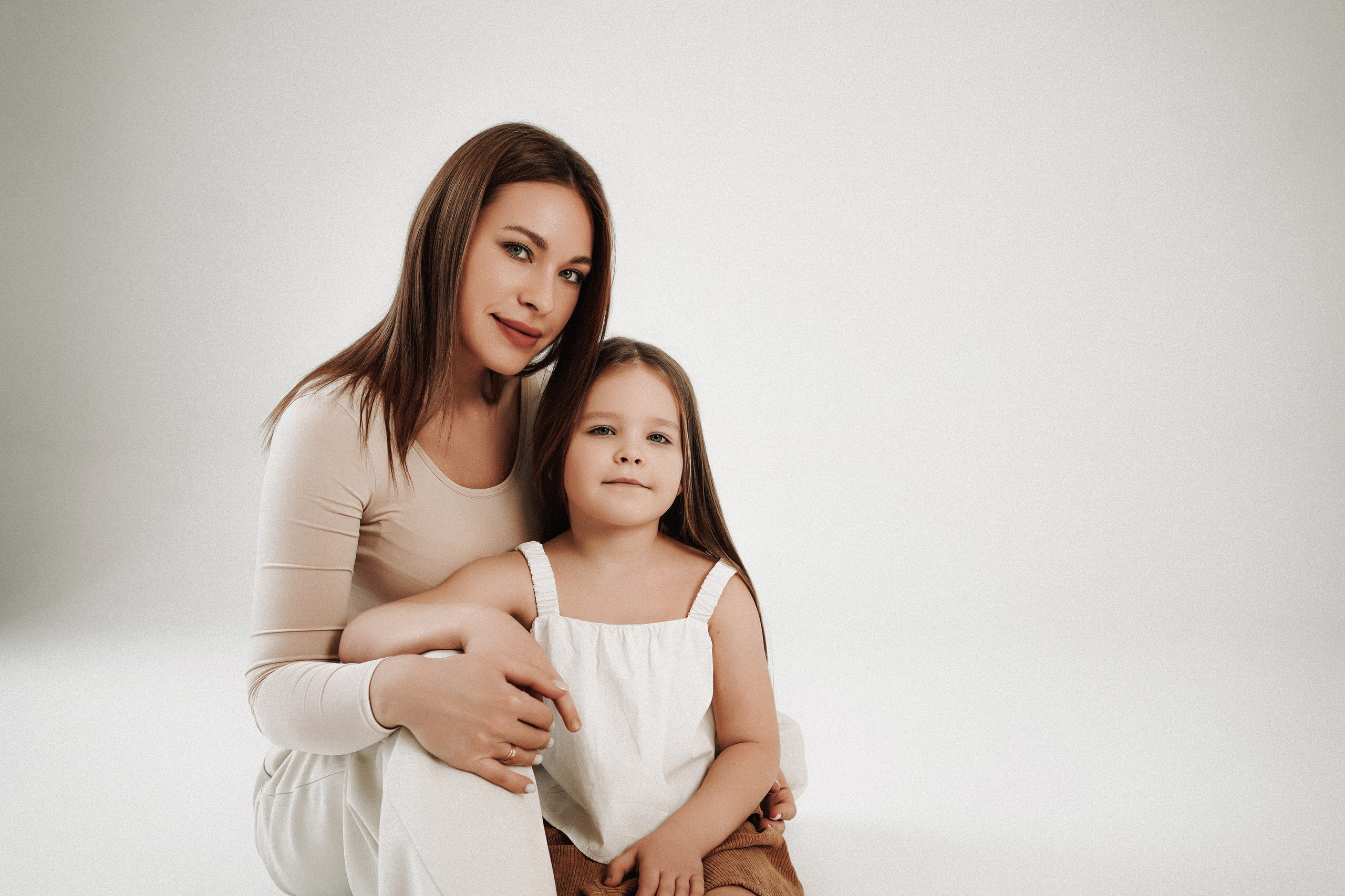 Семейная фотосессия в фотостудии. Фотограф Ростов-на-Дону. Свадебный фотограф в Ростове-на-Дону. Таинство Крещения и Венчания, семейные фотосессии. Алёна Чёботова