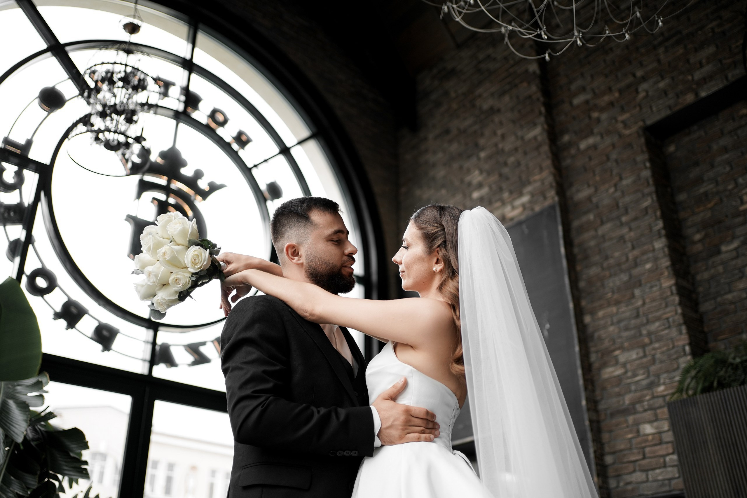 Виктория и Тарон в отеле Арка. Свадебный фотограф Ростов-на-Дону. Свадебный фотограф в Ростове-на-Дону. Таинство Крещения и Венчания, семейные фотосессии. Алёна Чёботова