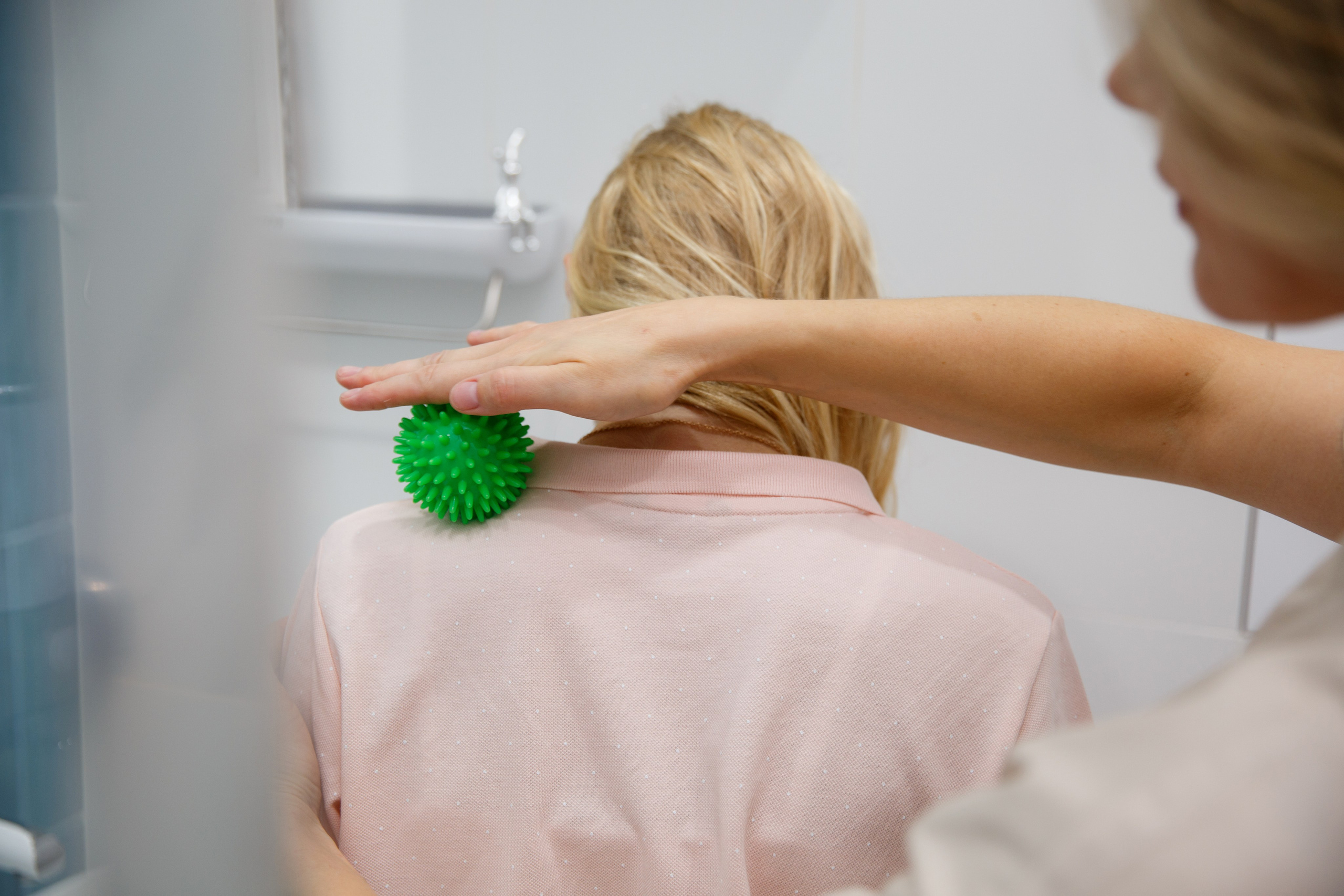 Контент фотосессия для инструктора-методиста по лечебной физкультуре, массажиста, специалиста в области гр. Женский и контент фотограф Люба Пунанцева. Северодвинск. Архангельск