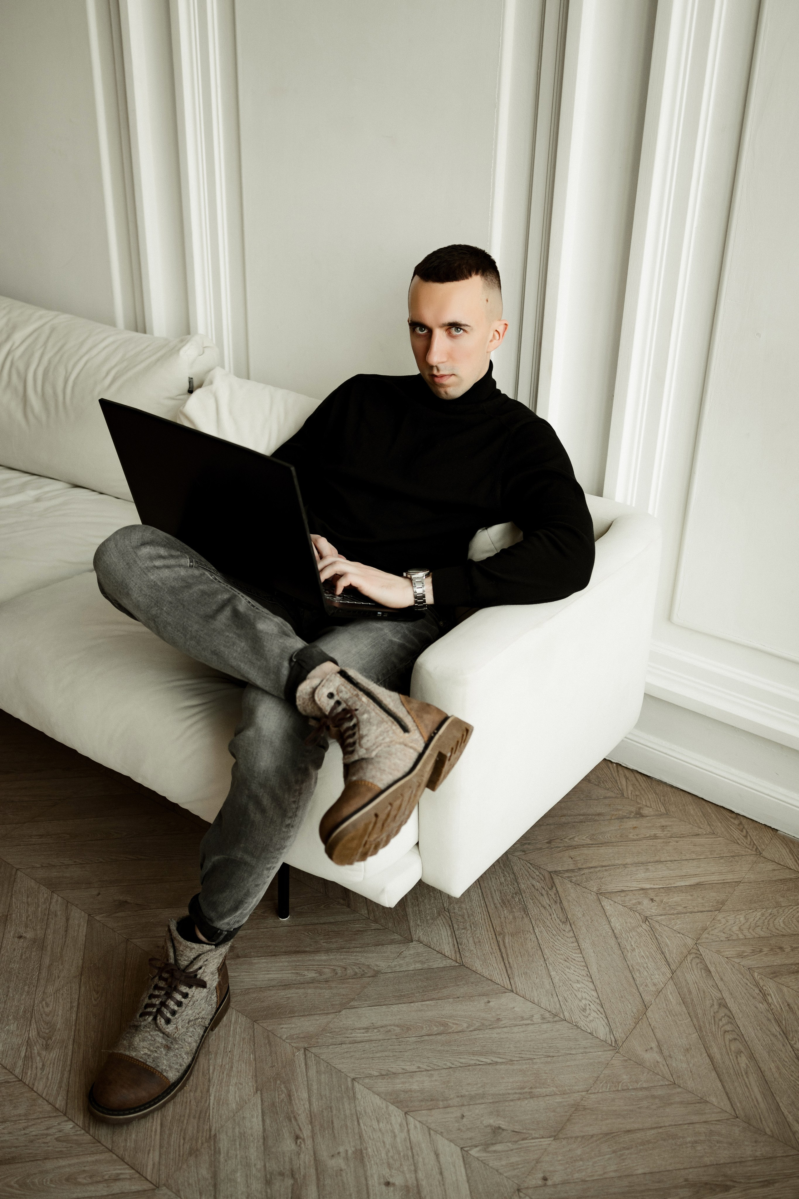 Алексей. Фотограф Челябинск Эвелина Ганага, съемка для бизнеса и маркетплейсов