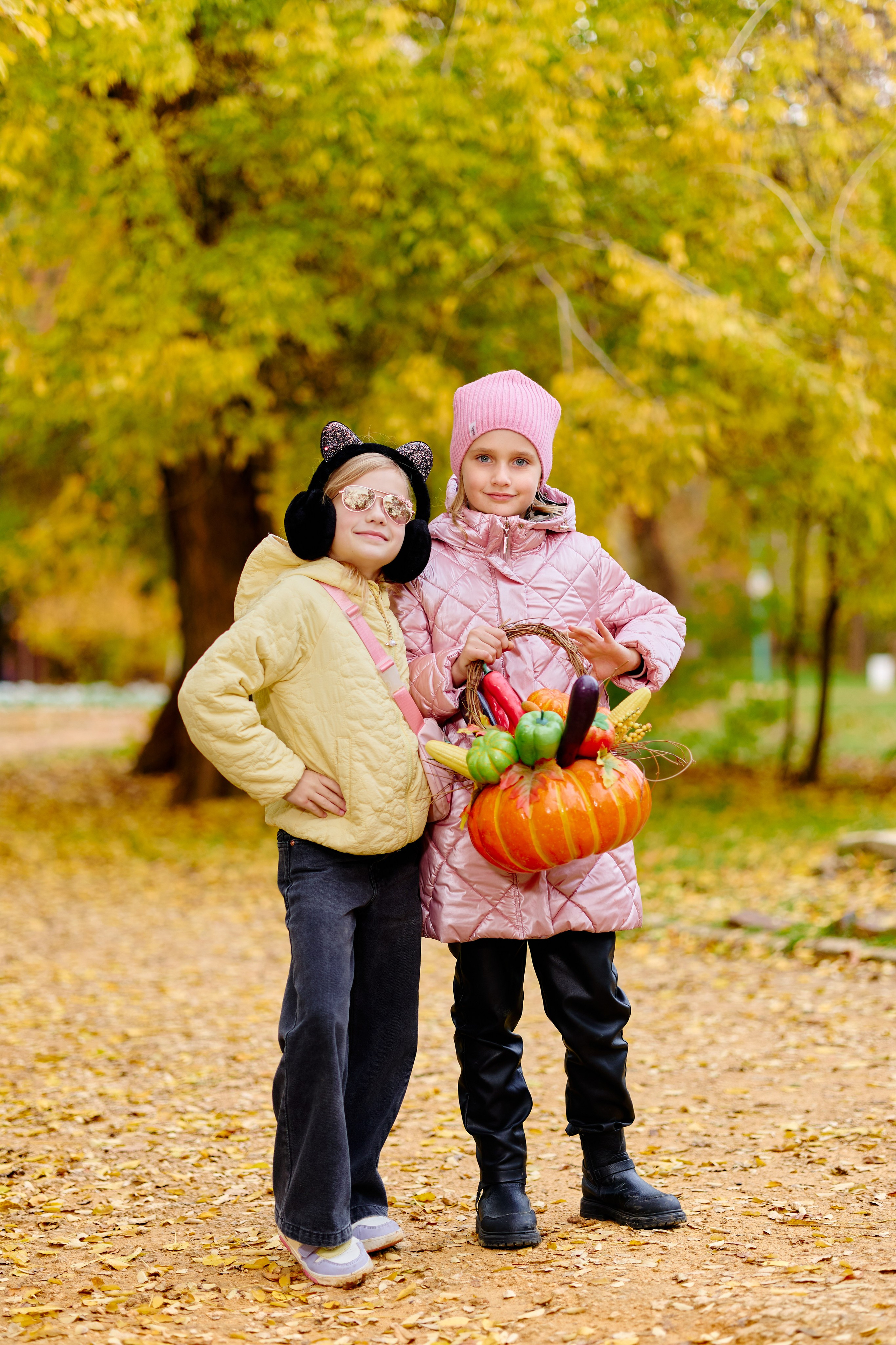 Прогулка в парке классом. Фотограф Выпускные альбомы Таганрог Сергей Коробченко