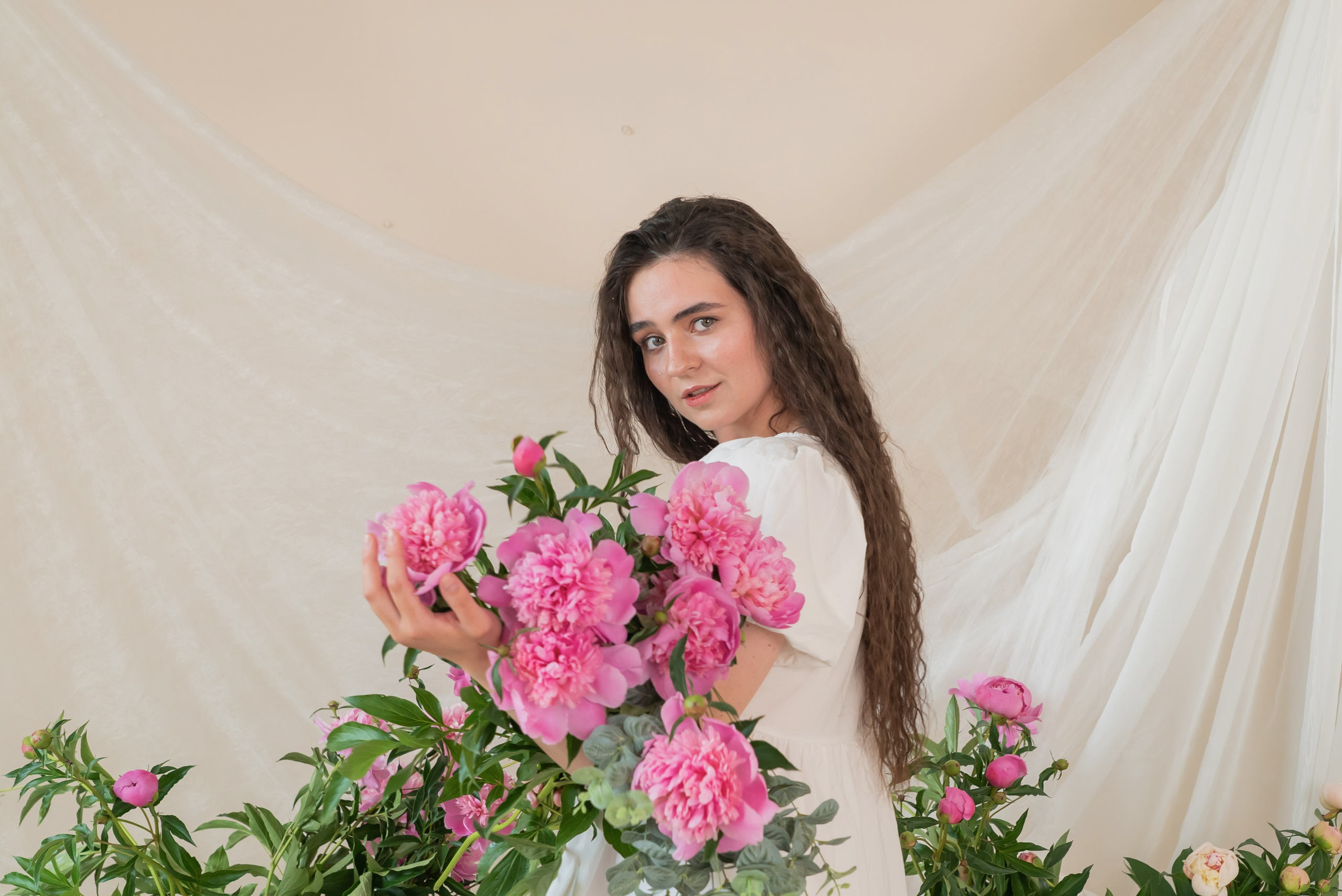 Фотосессия с пионами. Фотограф и Видеограф Алексей Удовиков