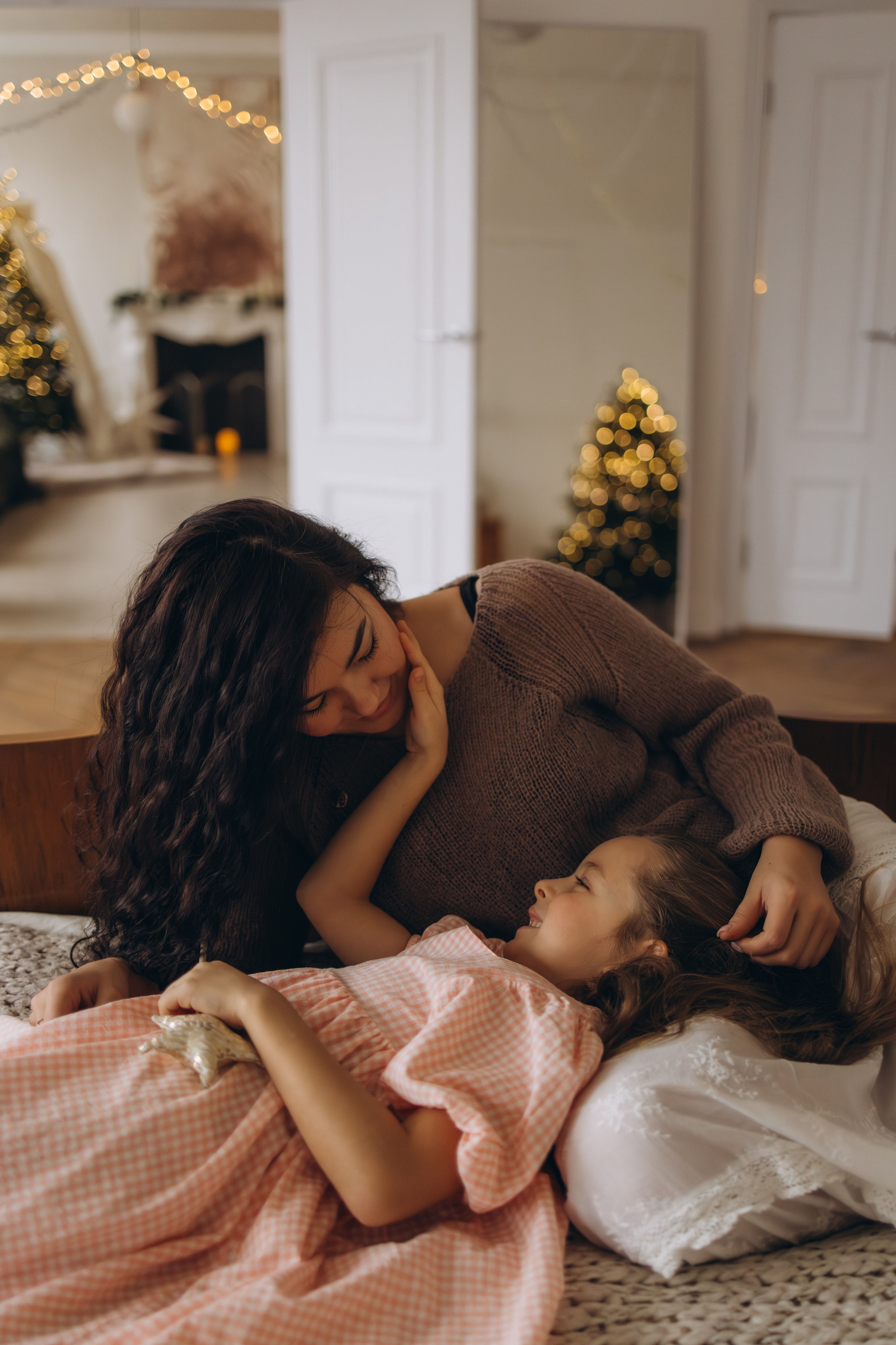 Мамочка и доченька в студии, г. Обнинск (Калужская обл.). Надежда Стар семейный и церковный фотограф в Жукове и Калужской области