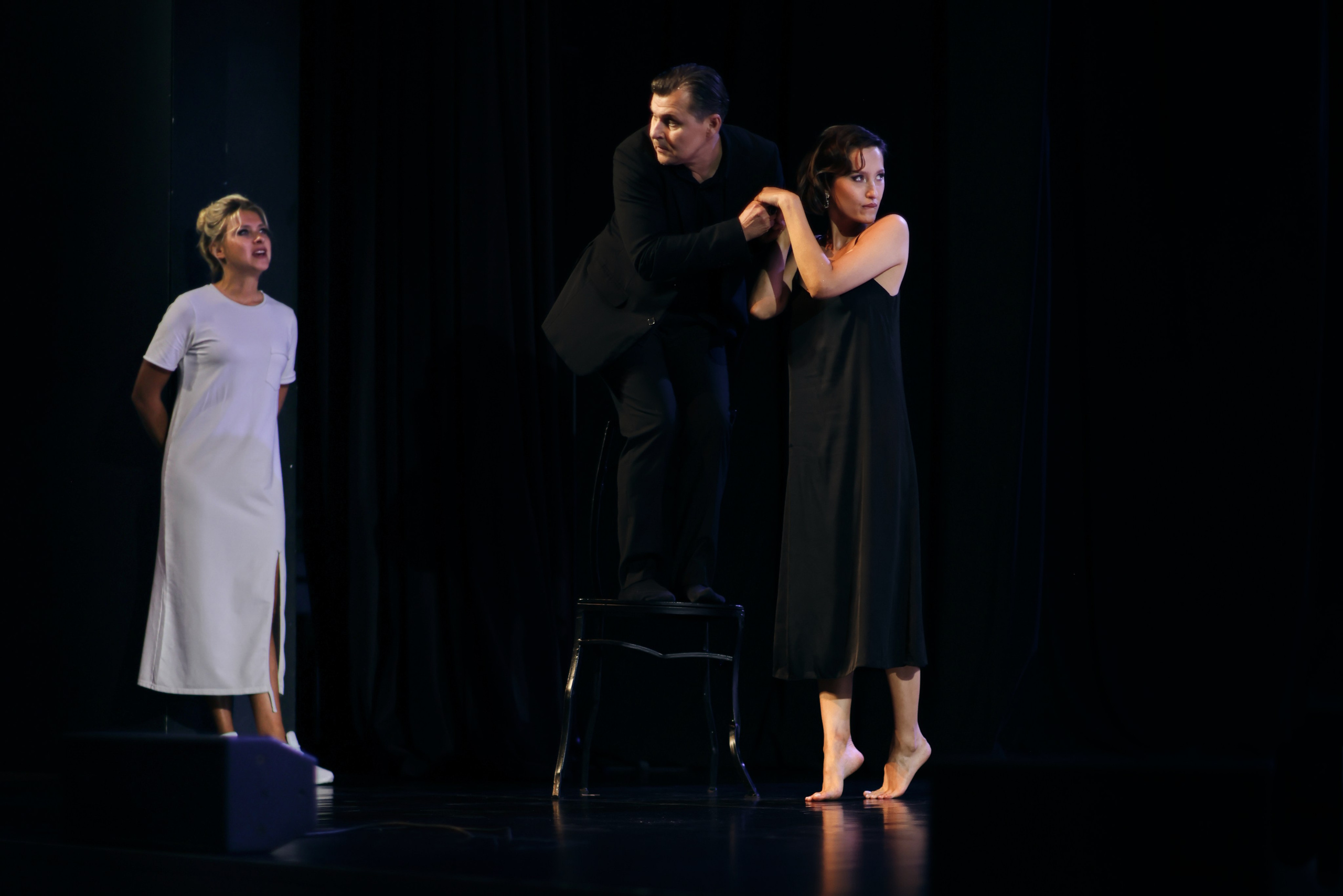 Спектакль «Забыть Герострата», Театр «Сначала-Сначала театр» (цвет). Наталья Алексеенко. Фотохудожник в Москве. Репортаж, портрет, стрит