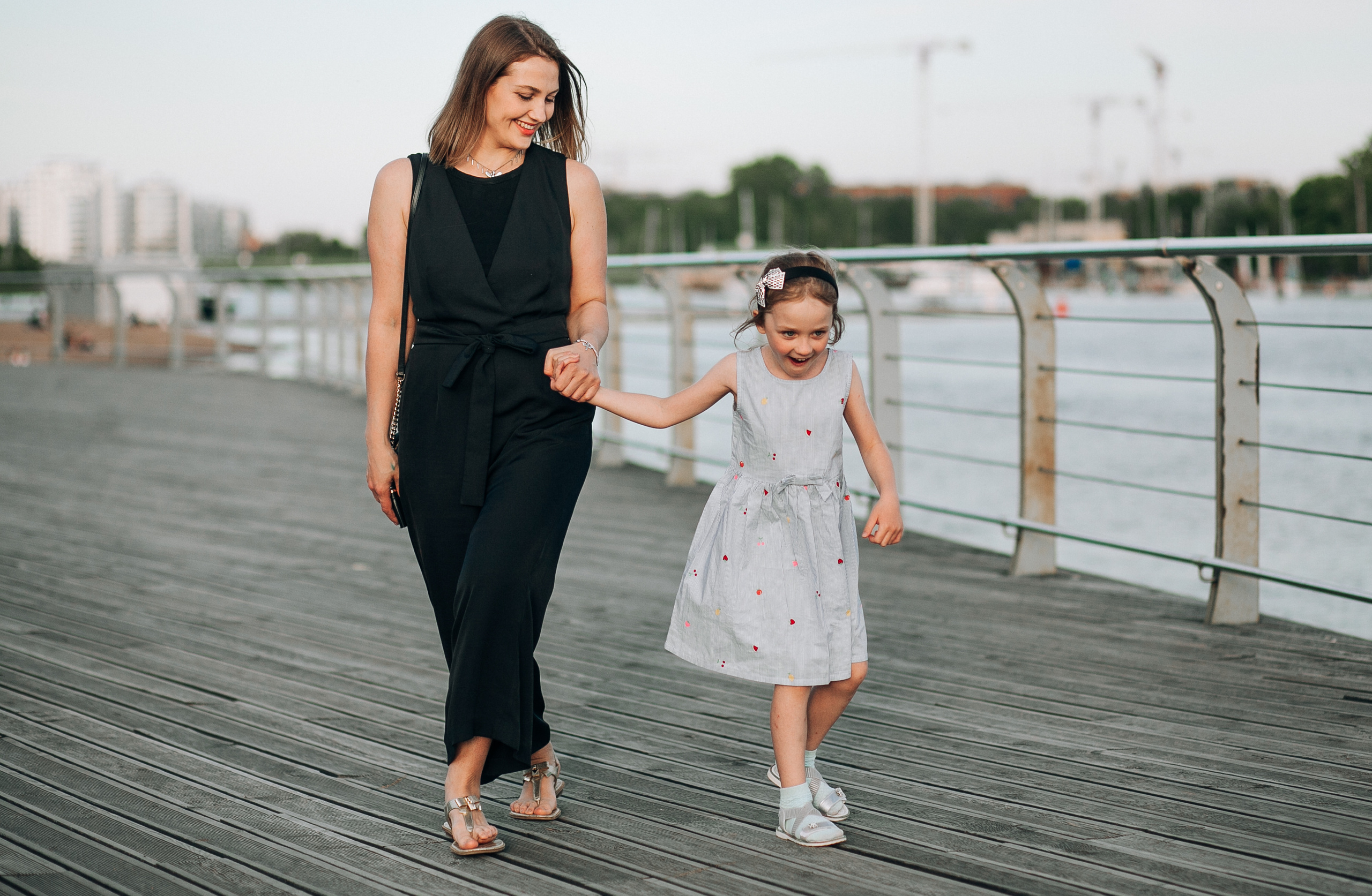 У берега. Семейный фотограф, свадебный фотограф, женский портрет в Санкт-Петербу
