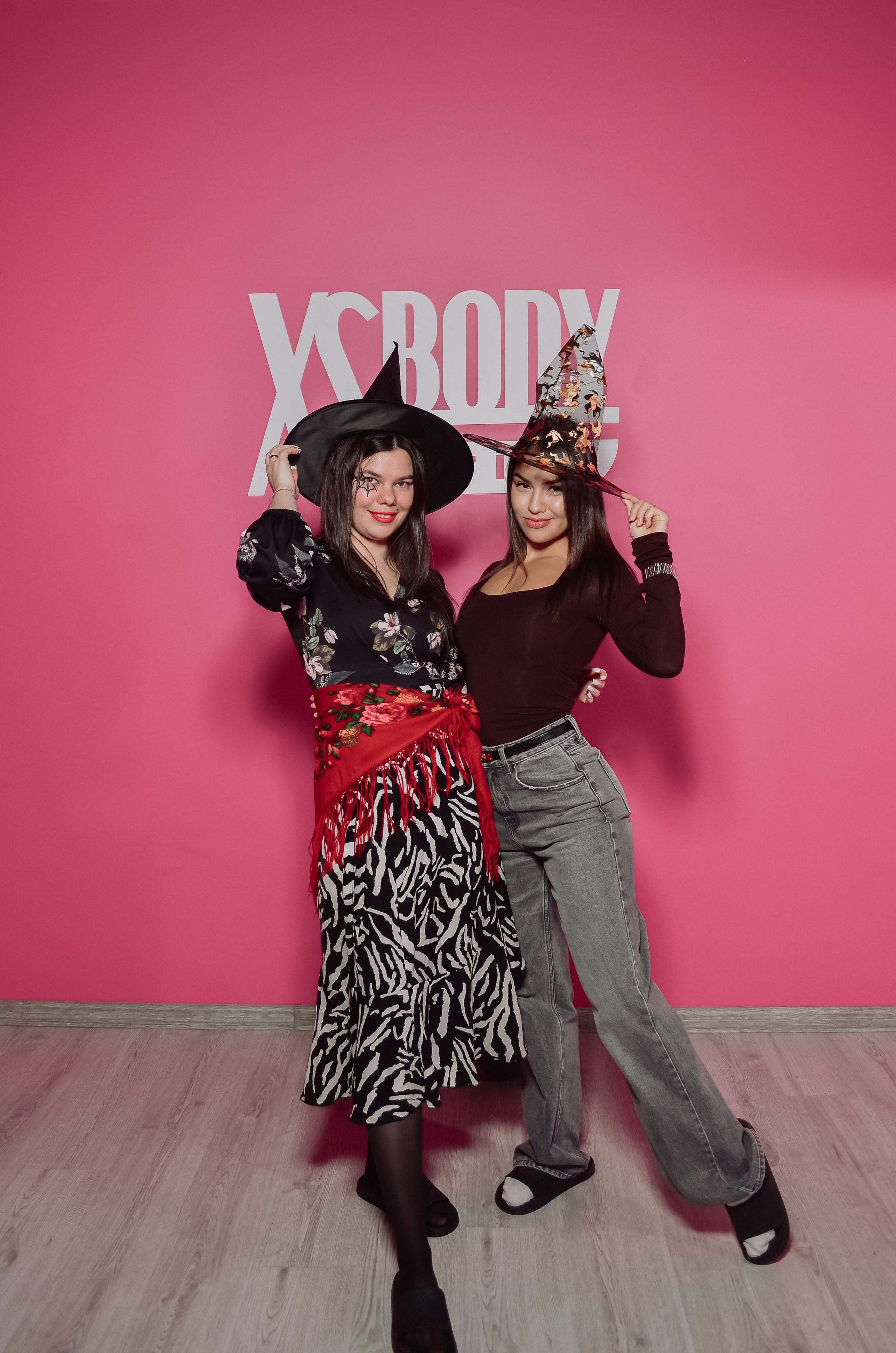 Фоторепортаж мероприятия в фитнес-клубе. Денисова Аля — фотограф для парных съемок и индивидуальных историй в Барнауле