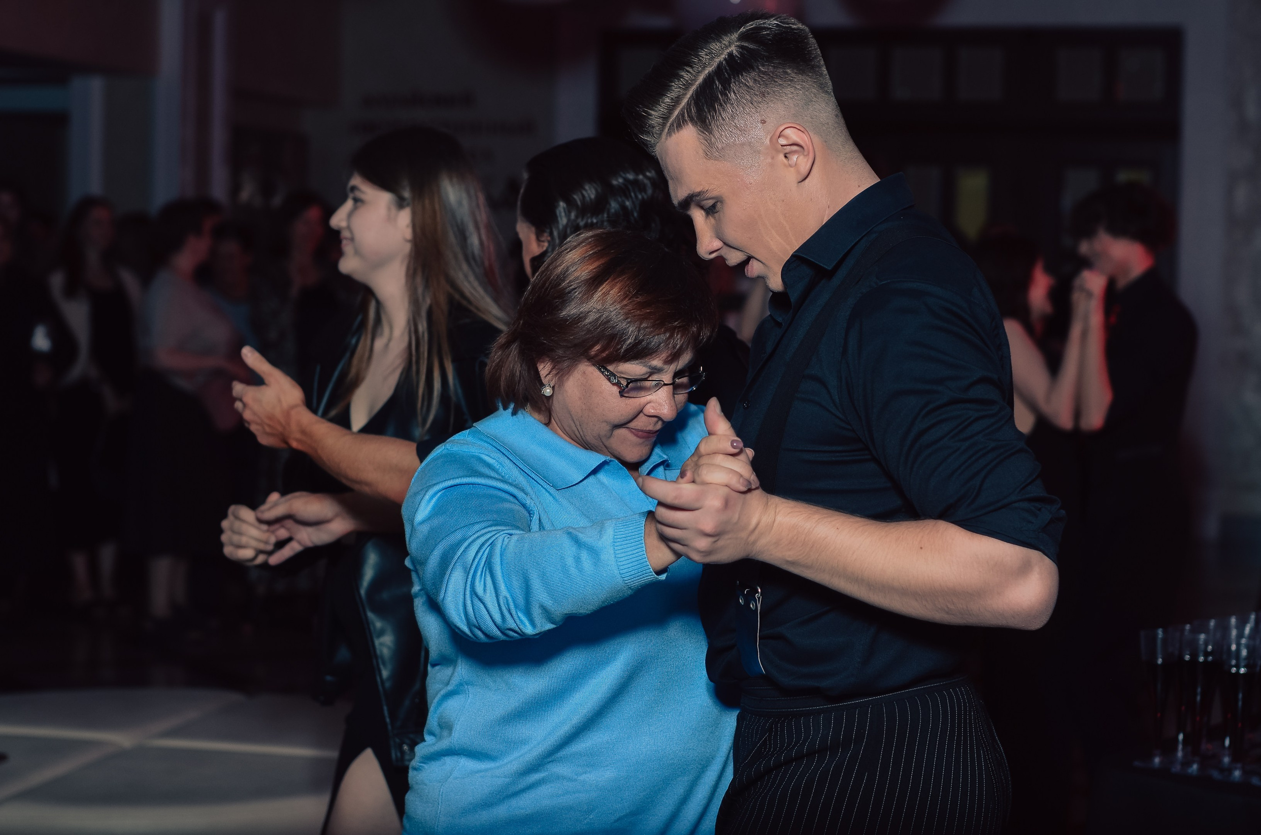 Фоторепортаж танцевального мероприятия. Денисова Аля — фотограф для парных съемок и индивидуальных историй в Барнауле
