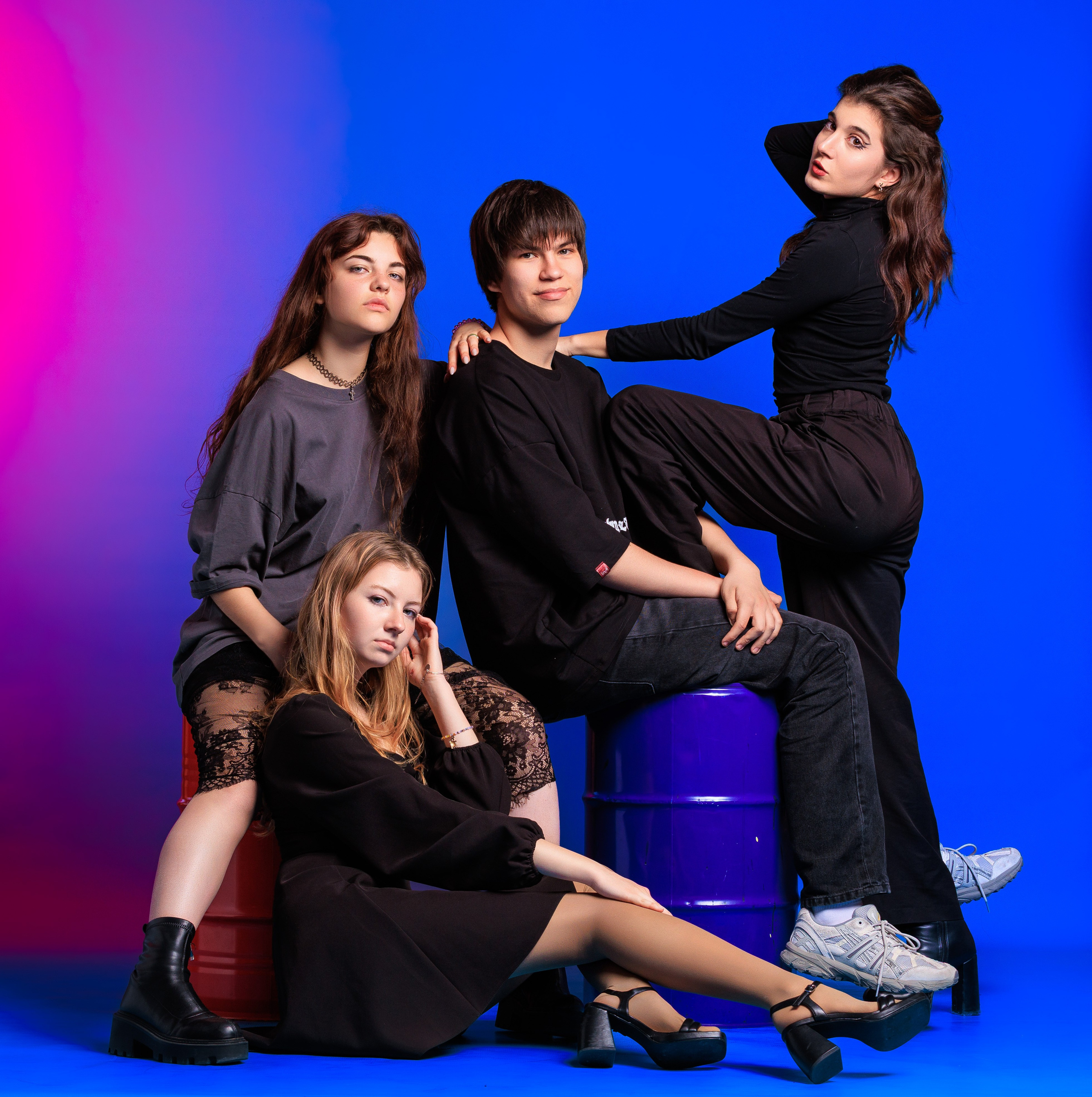 Смотреть фотки в фотостудии. Выпускные альбомы Геленджик, Новороссийск, Краснодар, Туапсе