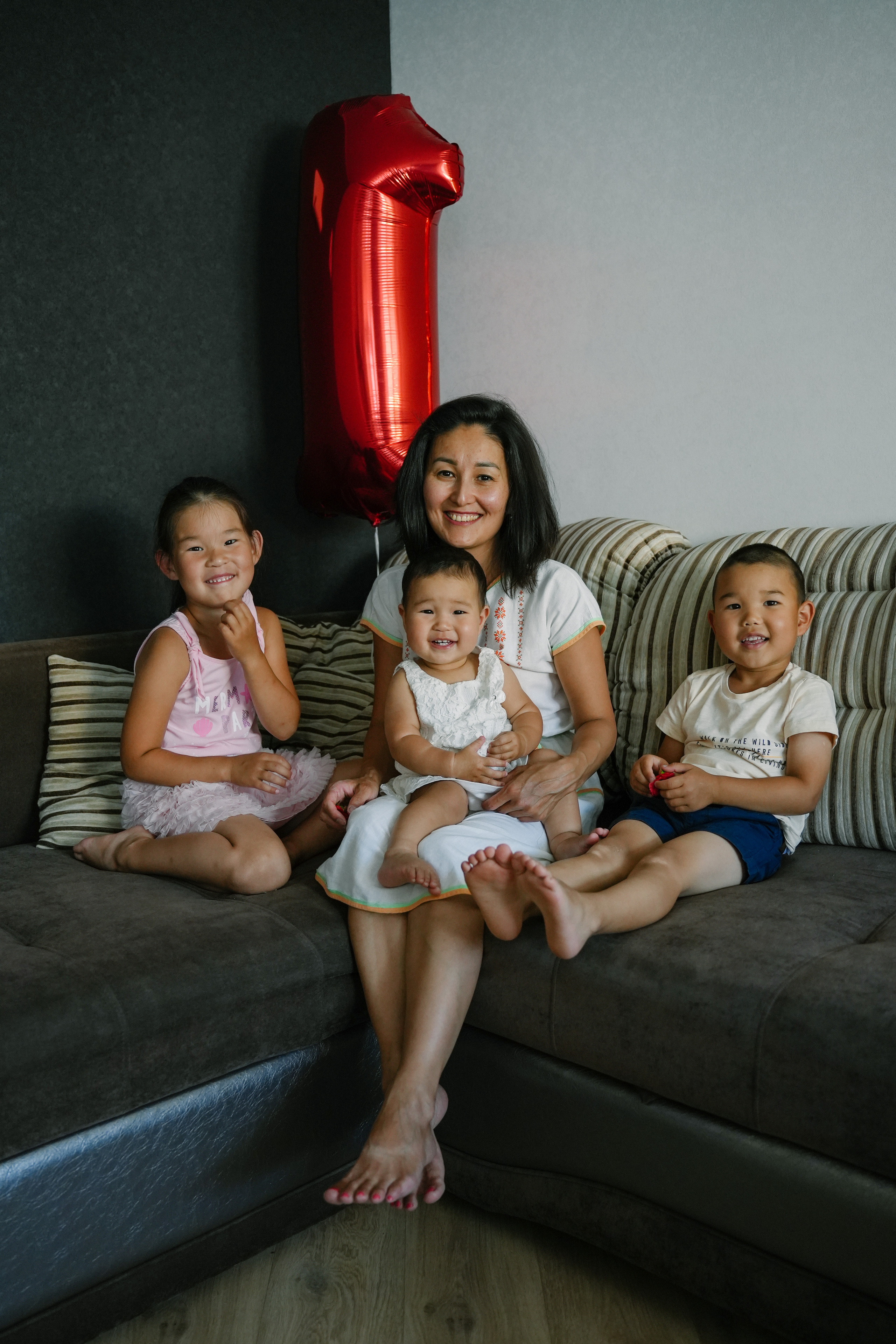 Миля и её именинница. Фотограф София Турбина