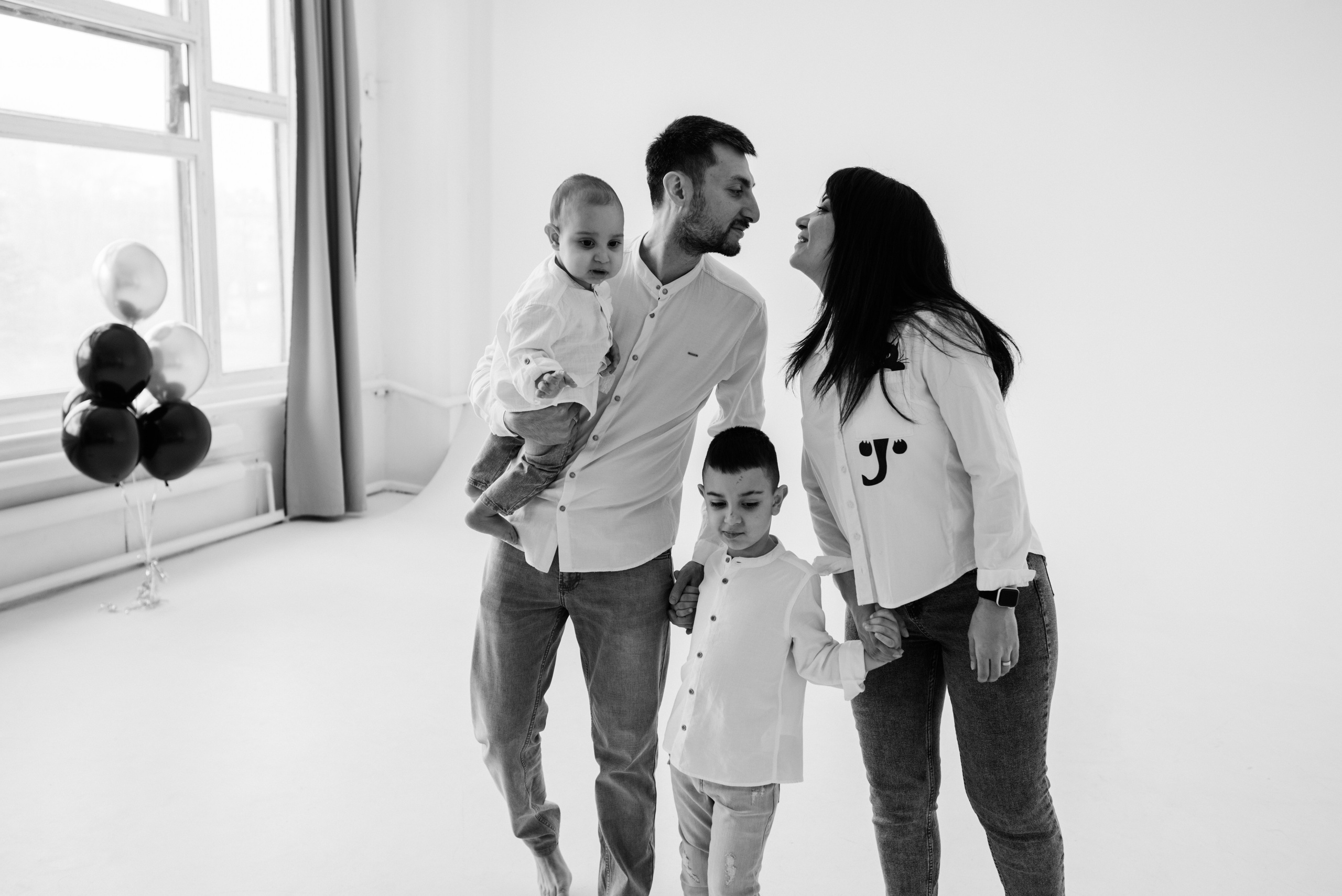 Мнацакан, Сюзанна, Рафаэль и Микаэль. Суханова Регина Фотограф Сергиев Посад