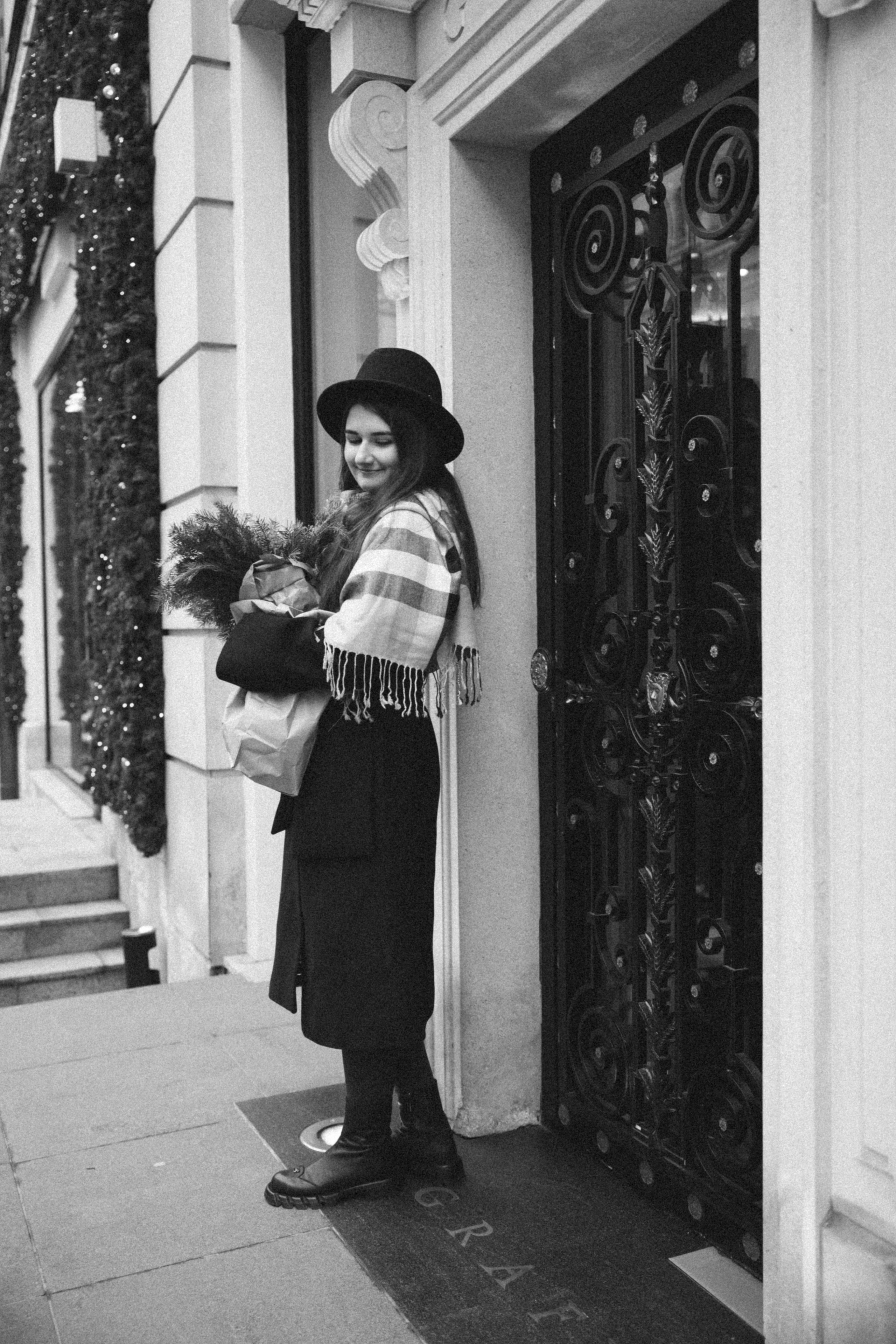 ДАША. Я фотограф из Москвы к Вашим услугам