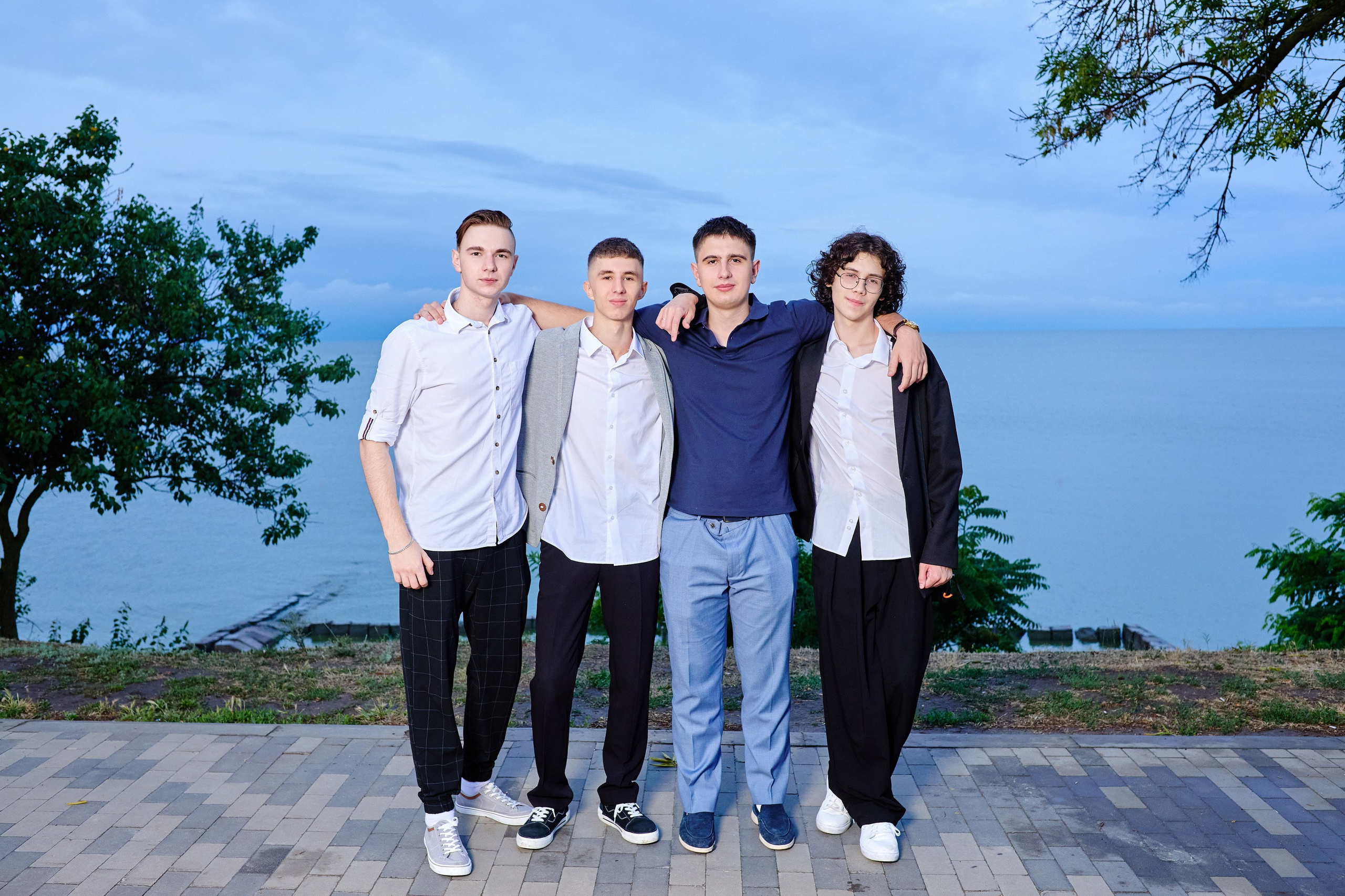 Выпускной 35 Сош. Фотограф Выпускные альбомы Таганрог Сергей Коробченко