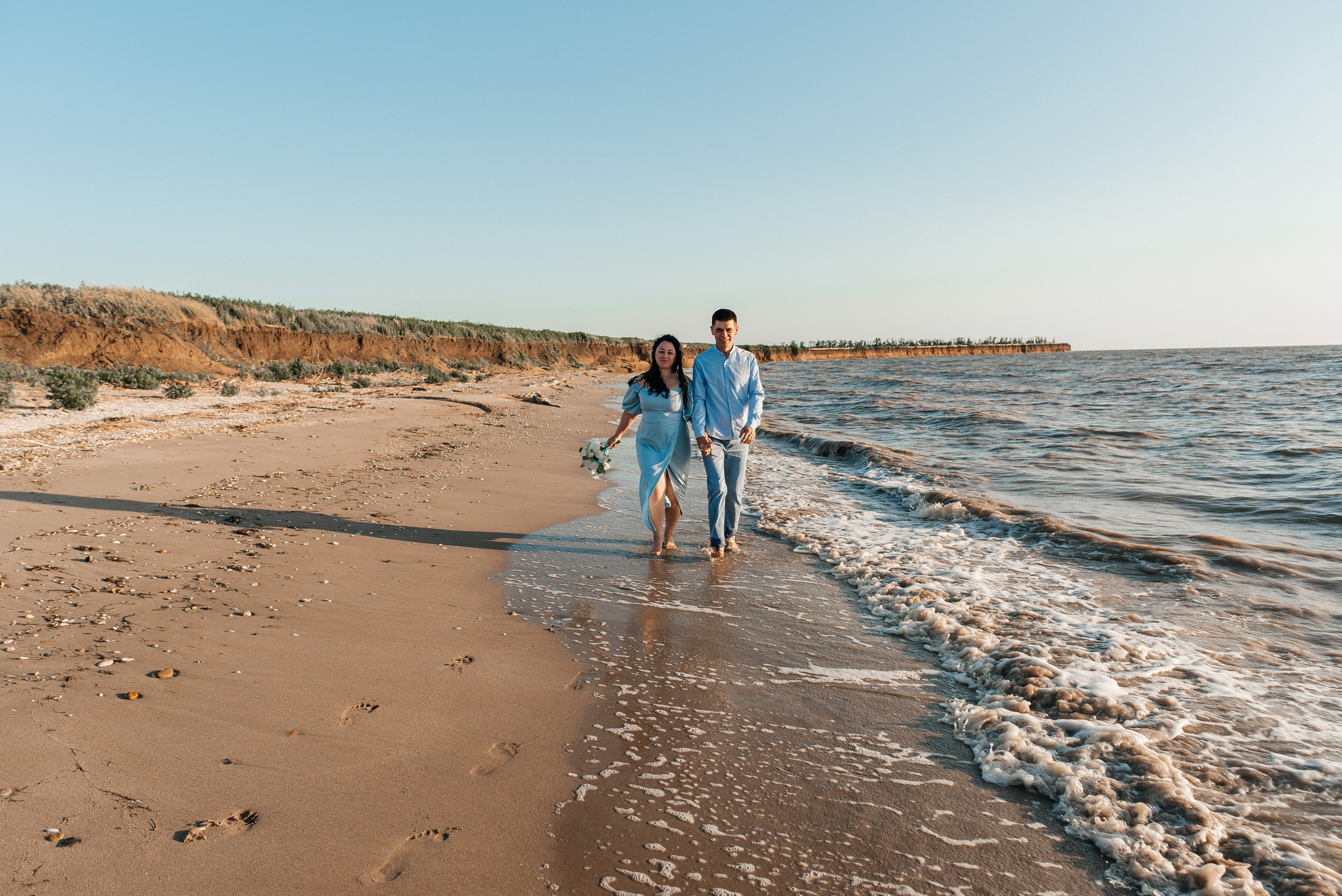 Андрей и Алена прогулка у моря. Детский и семейный фотограф выпускной альбом Приморско-Ахтарск