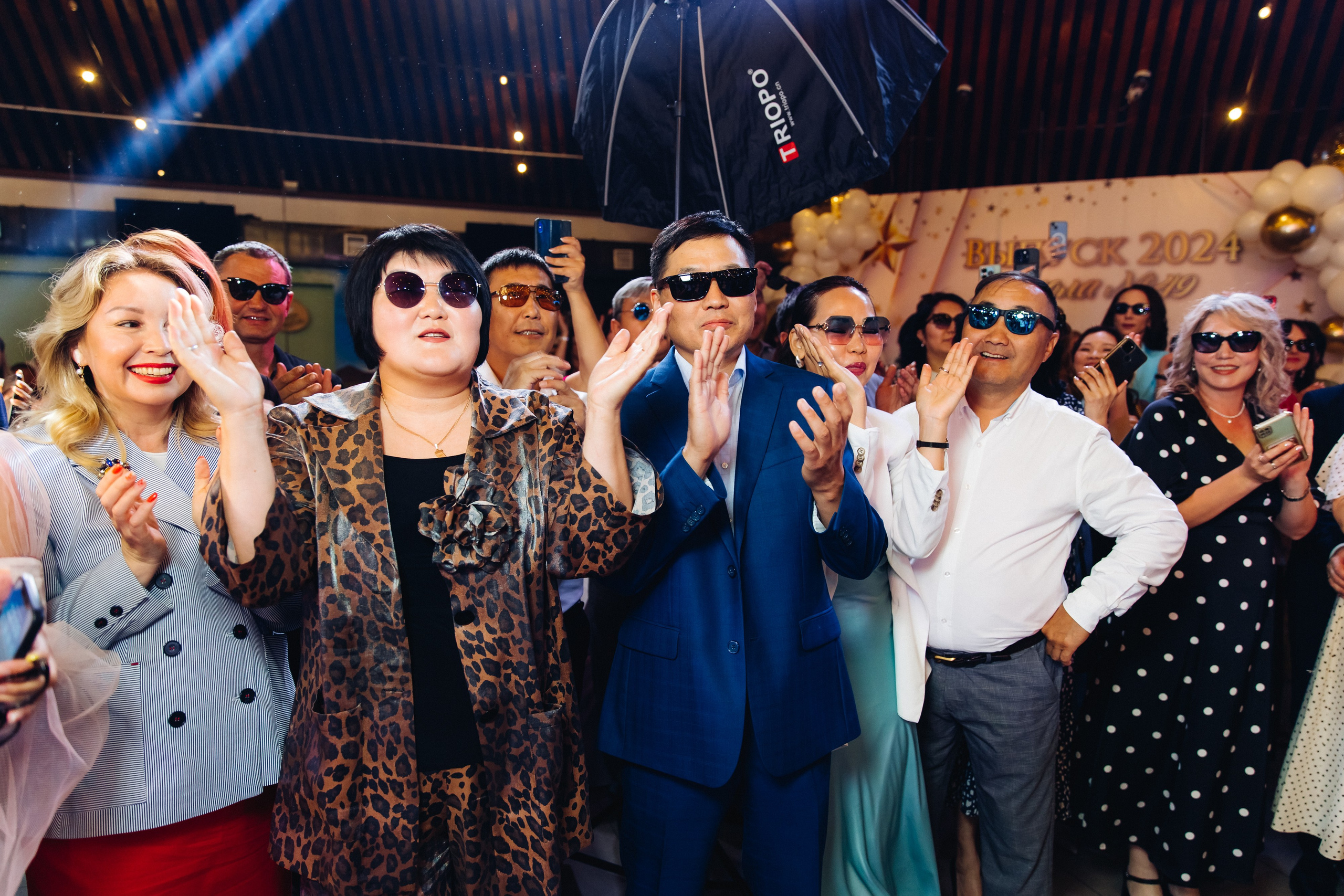 Выпускной вечер. 49 школа. Баран на корове. Свадебный и семейный фотограф в Улан-Удэ