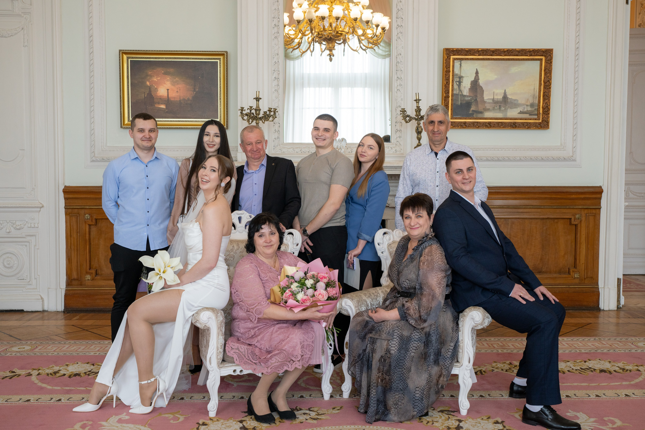 Семейное фото в загсе 1 в Санкт-Петербурге