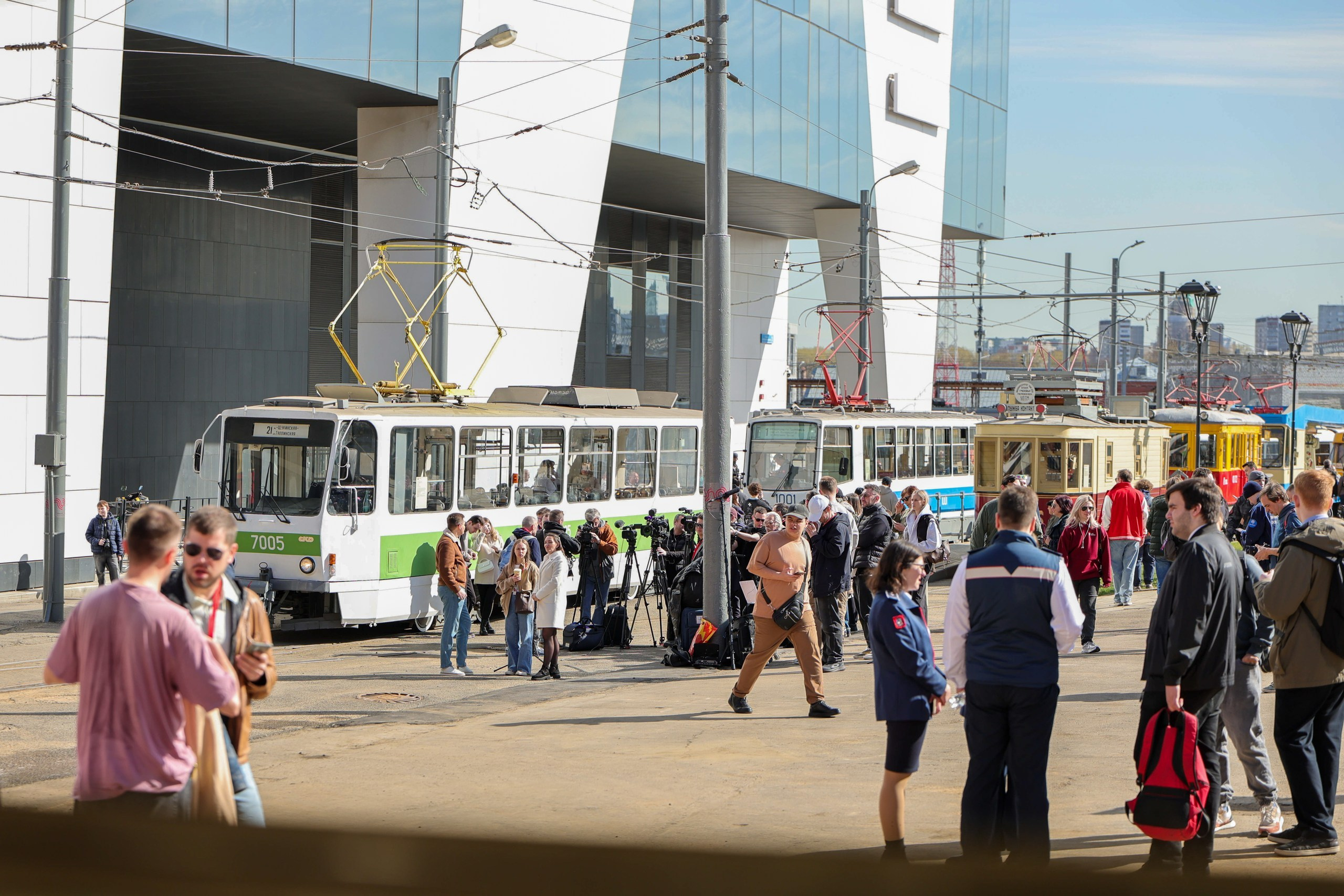 Парад трамваев. Репортажный, архитектурный, театральный и файн-арт фотограф Лена Мельникова в Москве