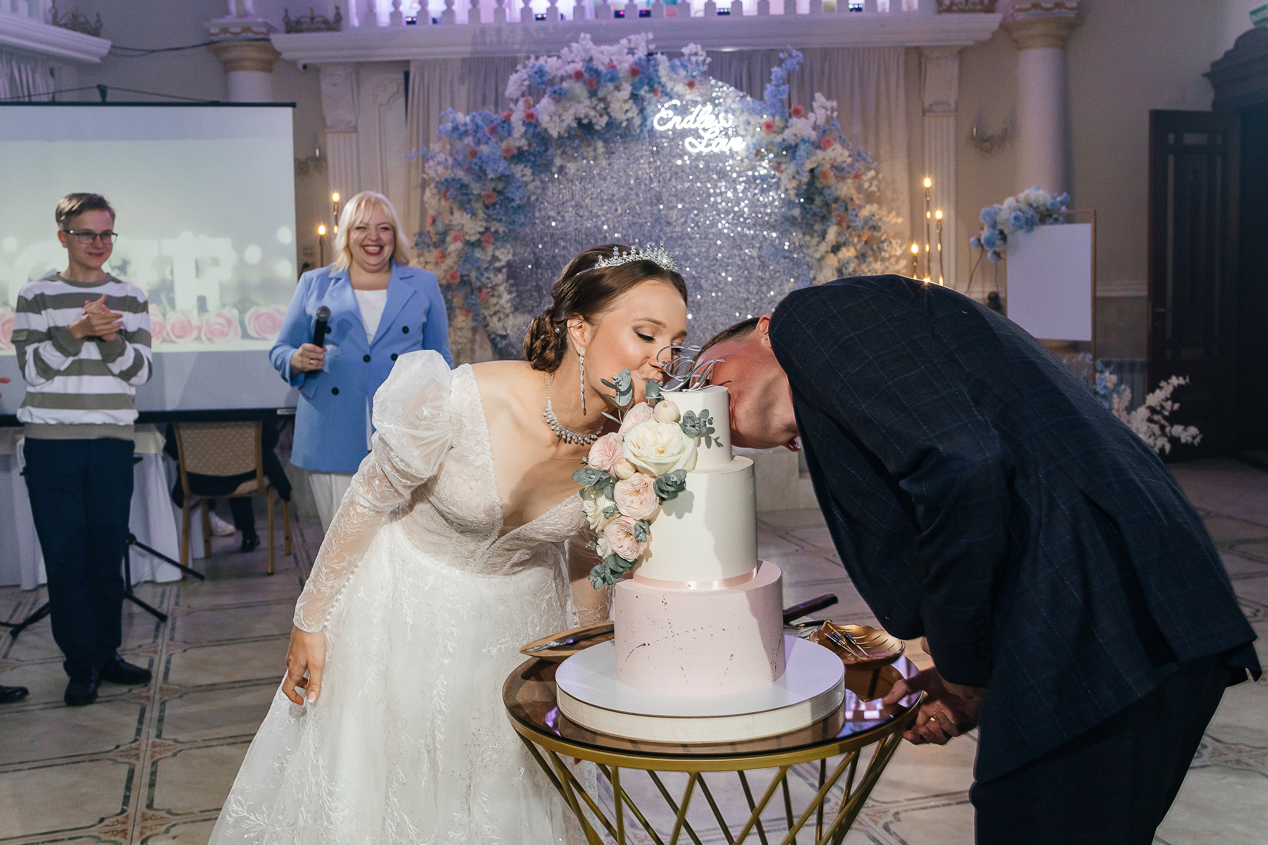 Романтическое утро невесты. Олег Сверчков | Свадебный фотограф Вологда