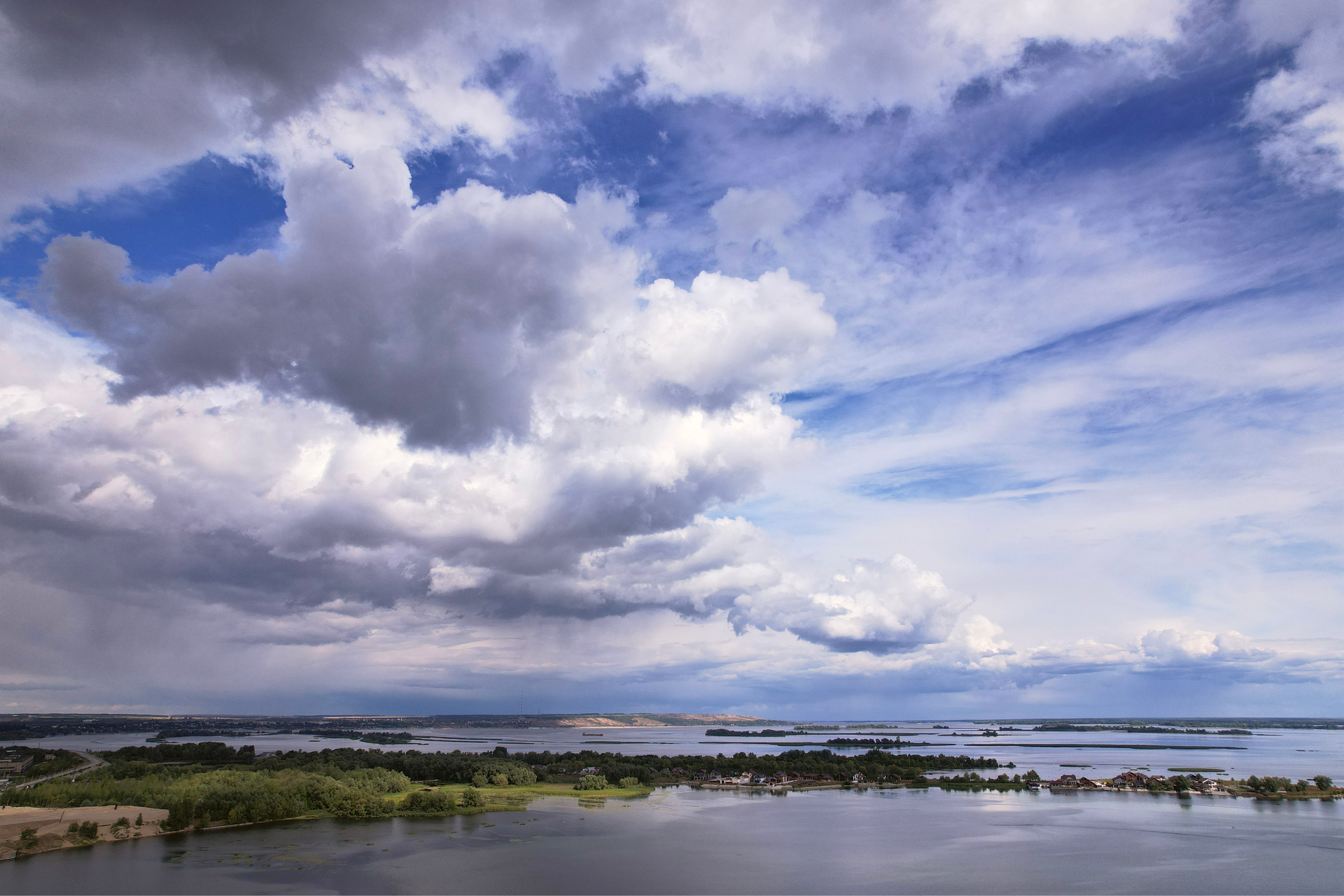 Природа, городские пейзажи. Свадебный, семейный и школьный фотограф в Сызрани Максим Баталов
