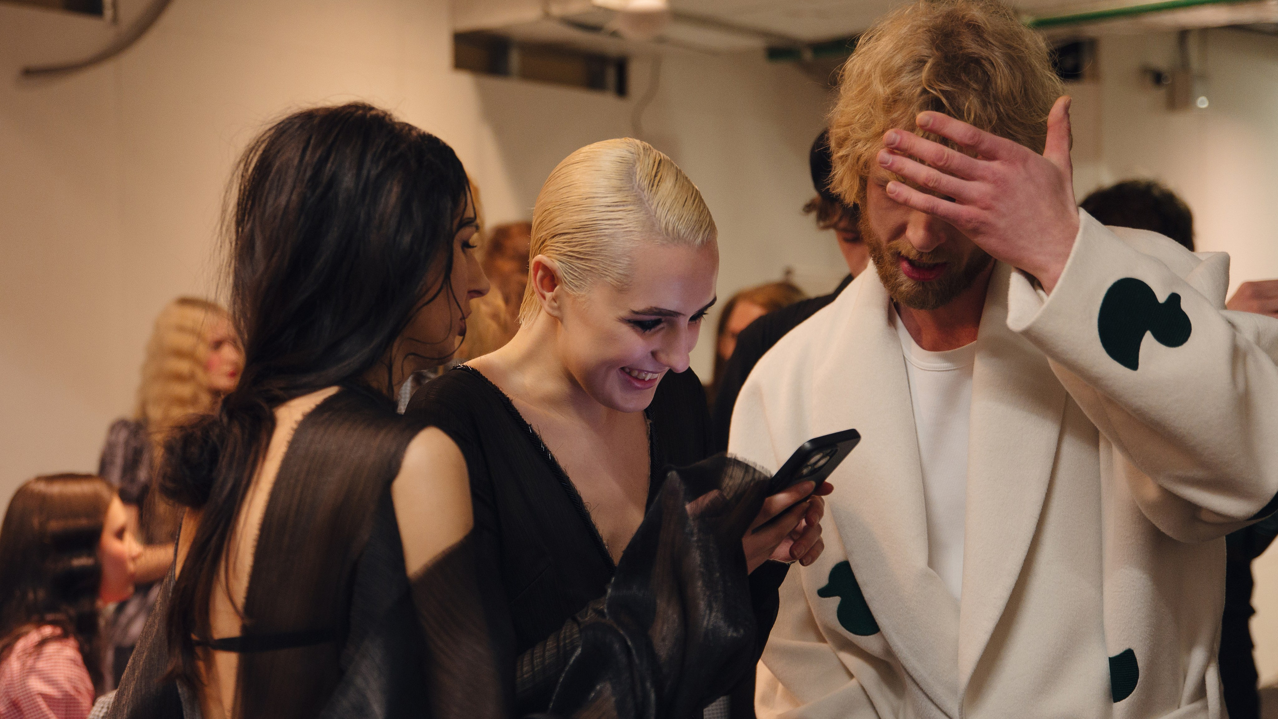 Бекстейдж показа «Новые Имена» собака.ru|ДЛТ. Портретный и репортажный фотограф в Санкт-Петербурге