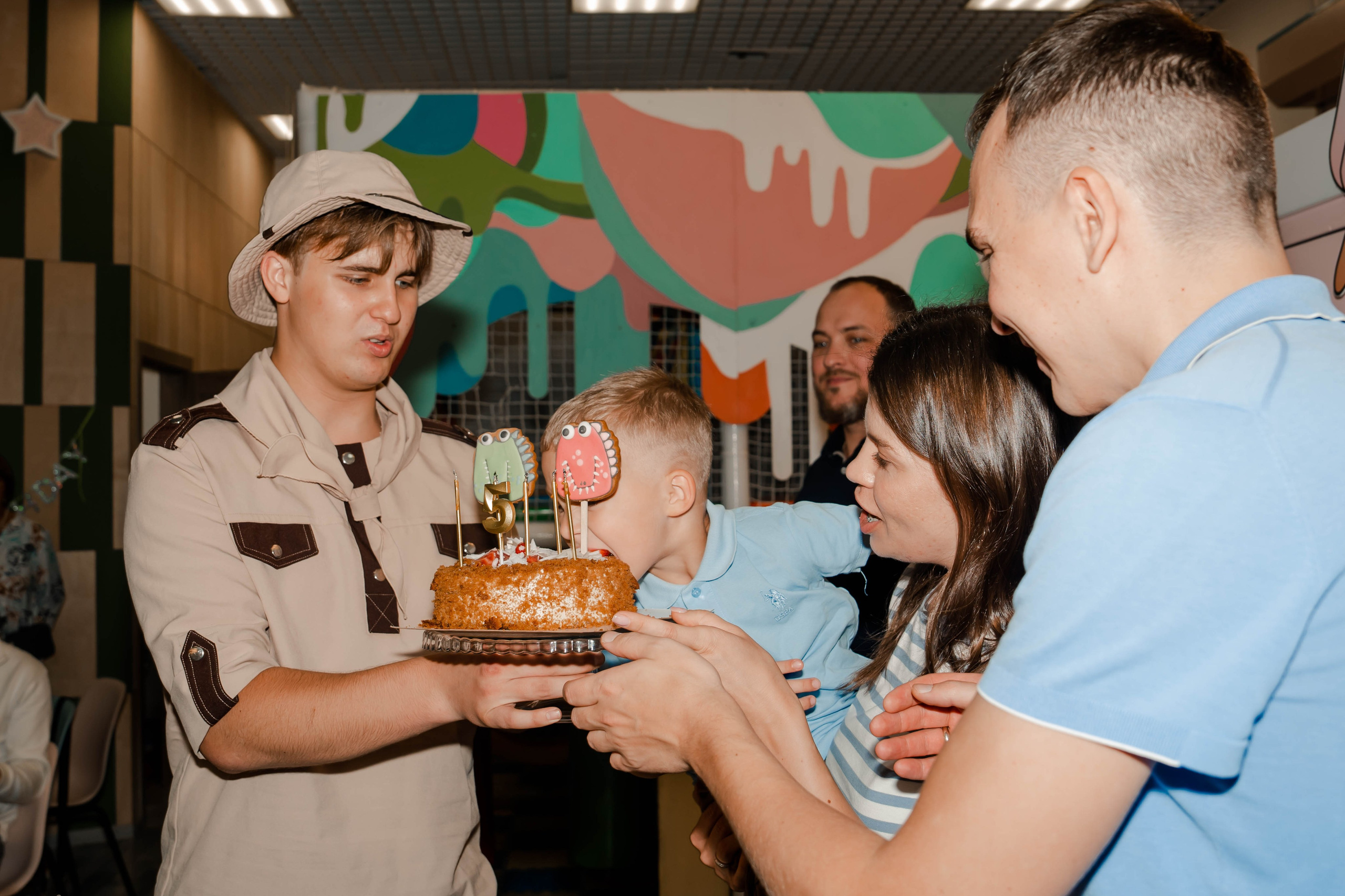 Грозный Тирекс. Крамер Юлиана детский и семейный фотограф