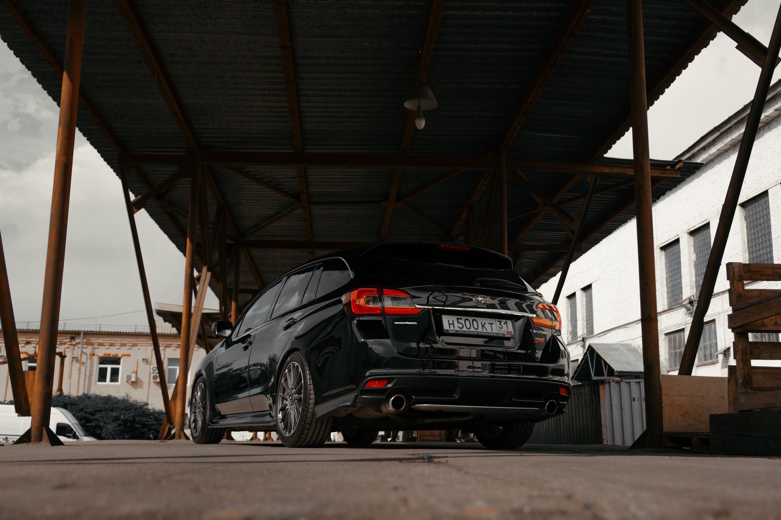 Subaru levorg. DeLorein