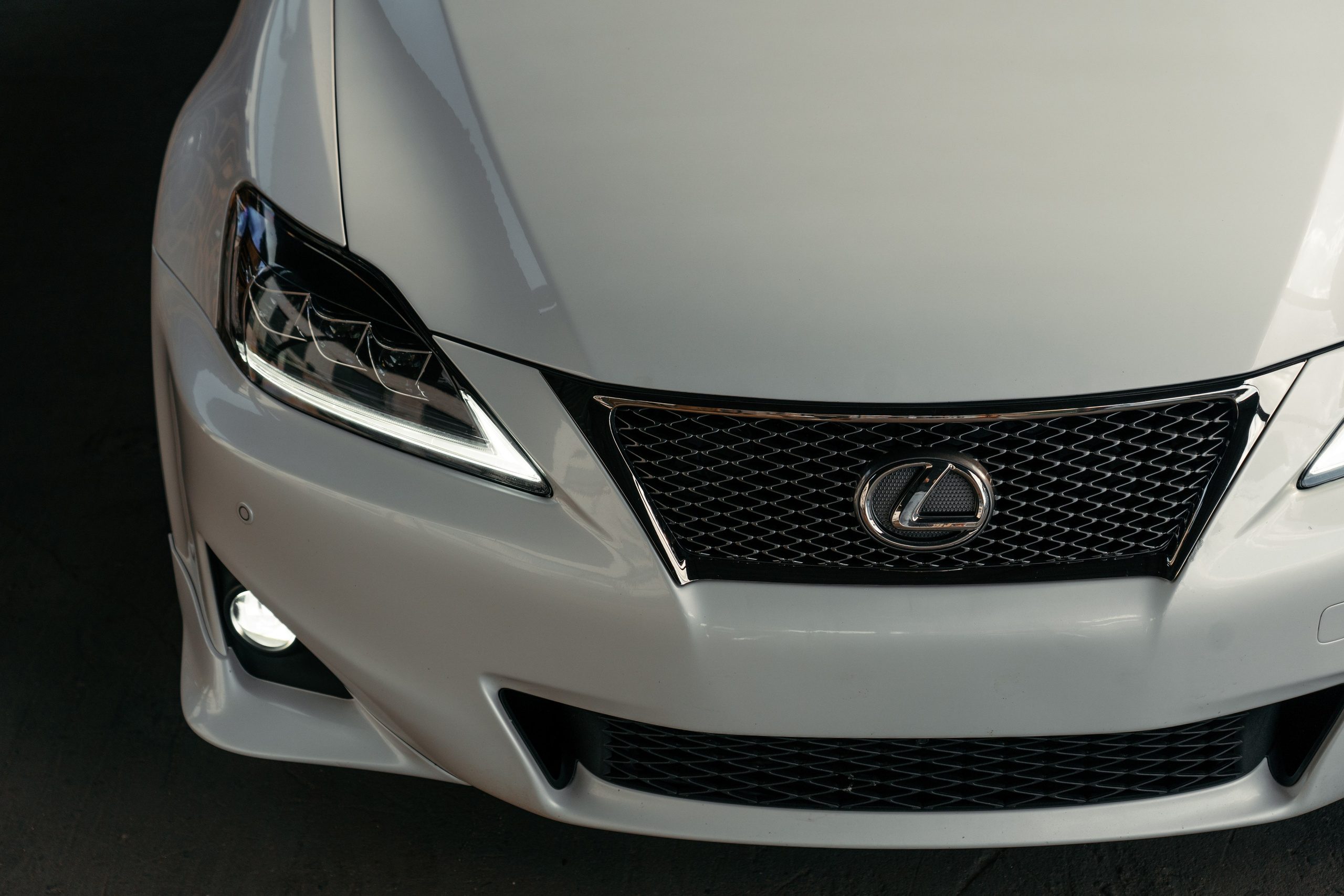 Lexus is250 sd_mov. DeLorein