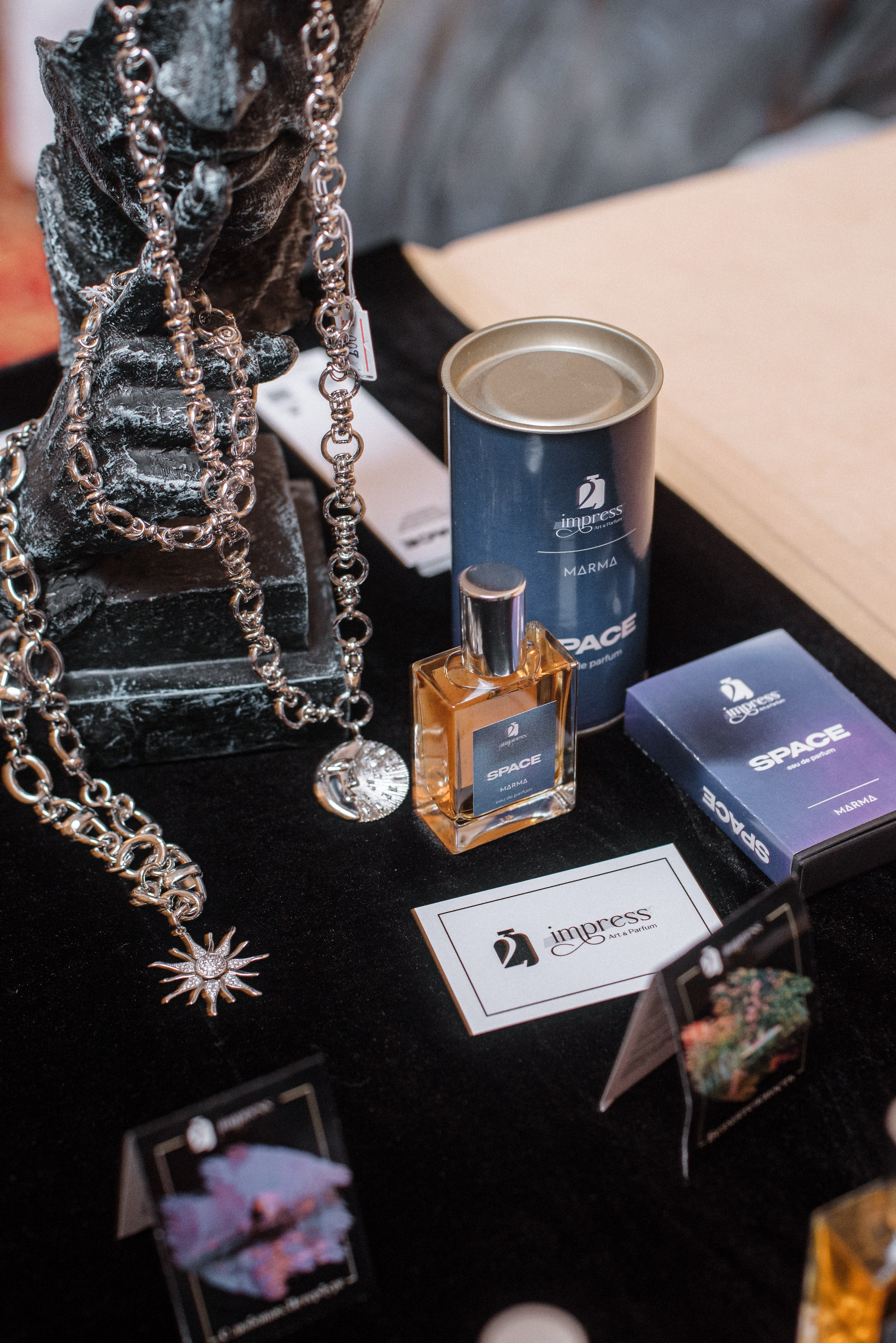 Парфюмерный салон VAST Москва // Зима 2023. Фотограф Элина Брусенцева