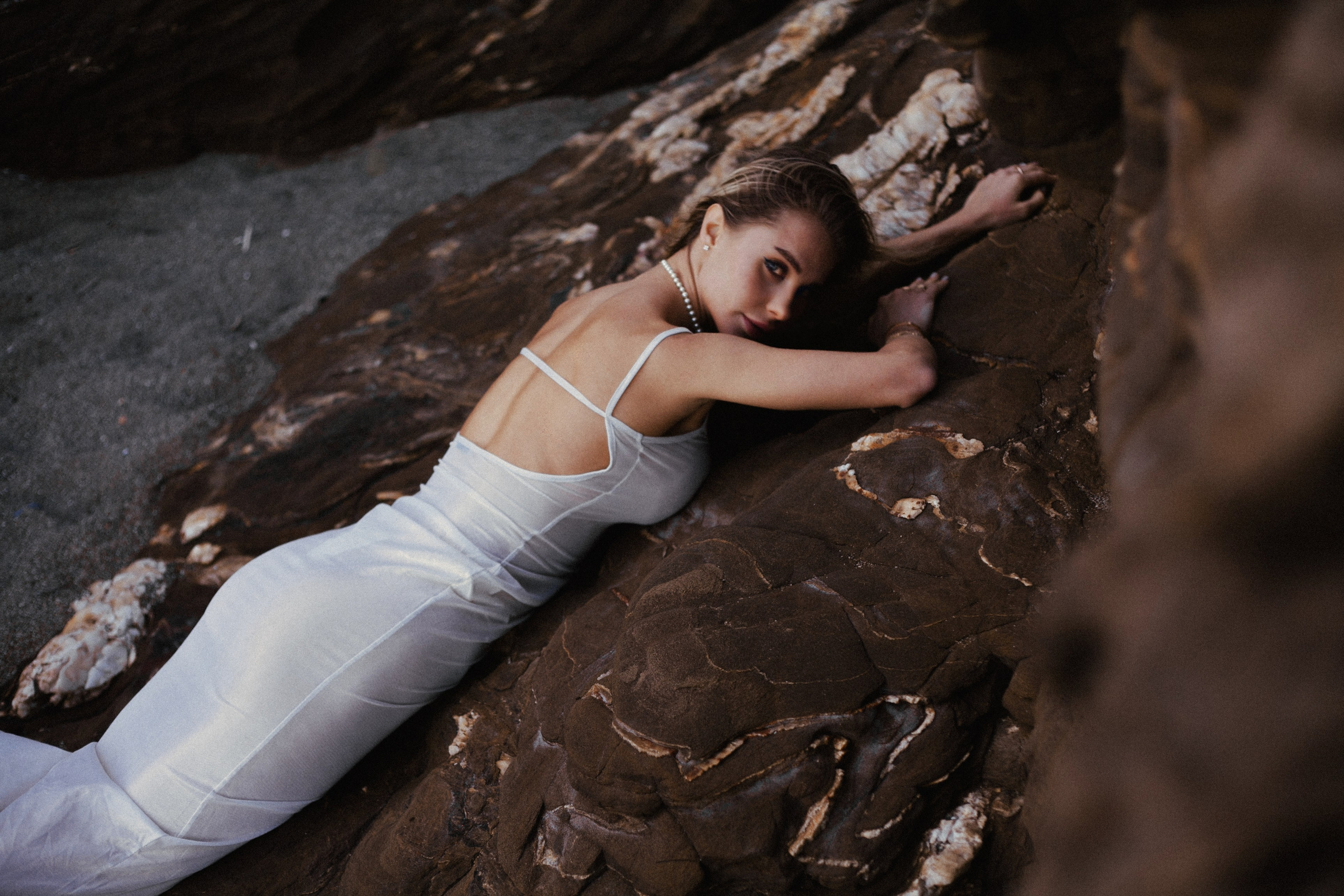 Alena & Black stones. ANNA KUDRINA PHOTOGRAPHY Russia