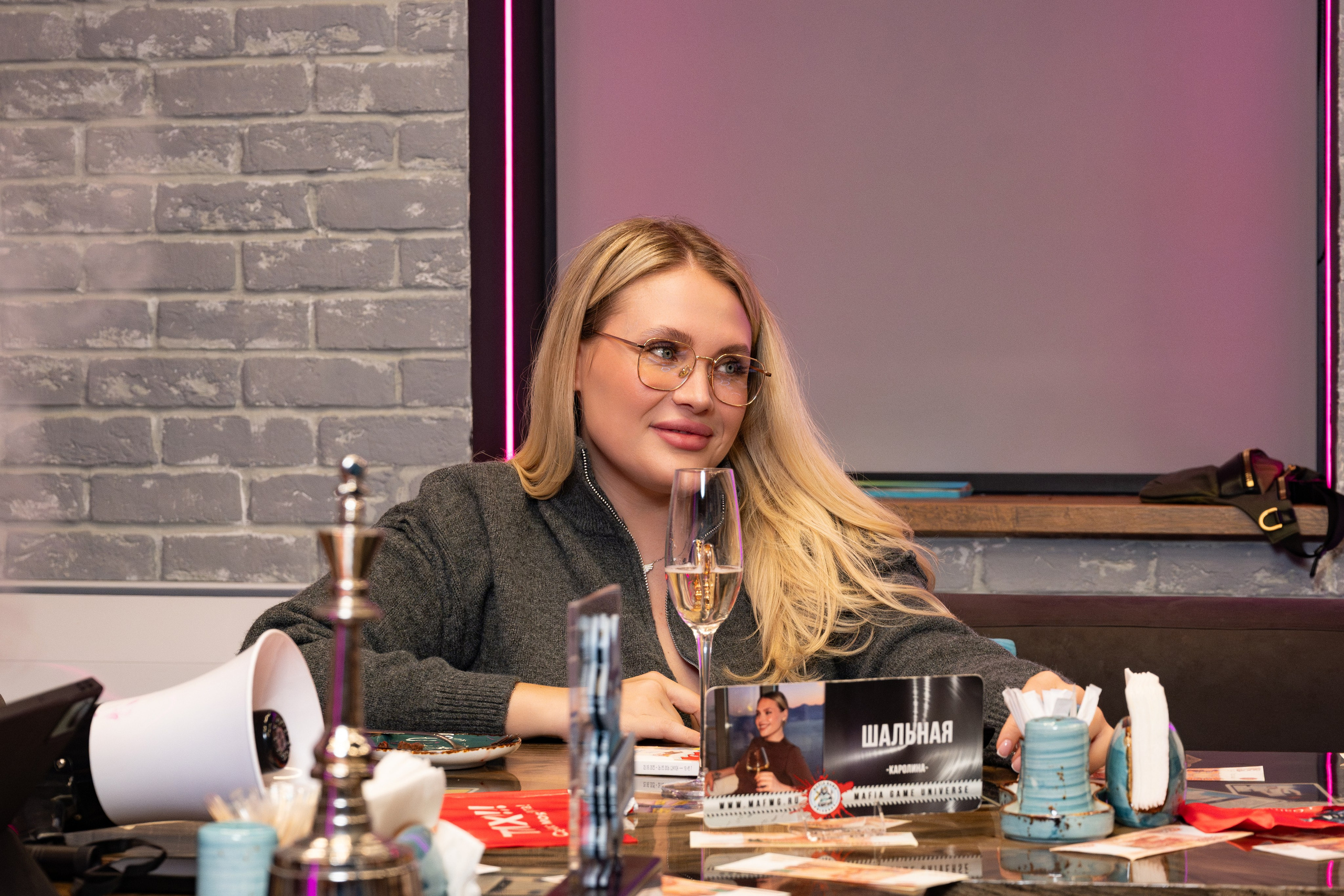 Репортаж на турнире по игре Мафия в «Мятном еноте». Фотограф мероприятий в Москве